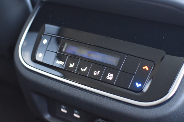 2025 Nissan Armada SV - Photo 34