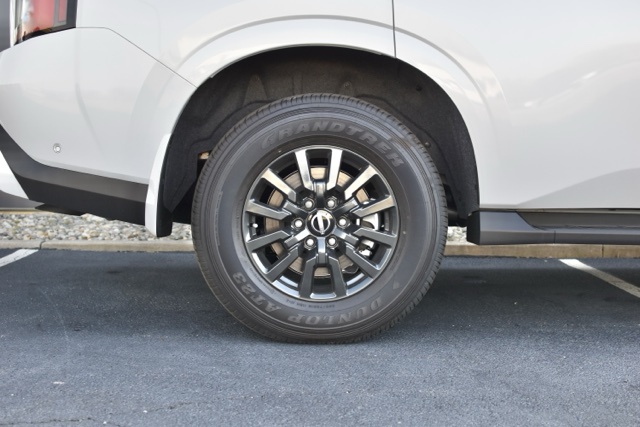 2025 Nissan Armada SV - Photo 12