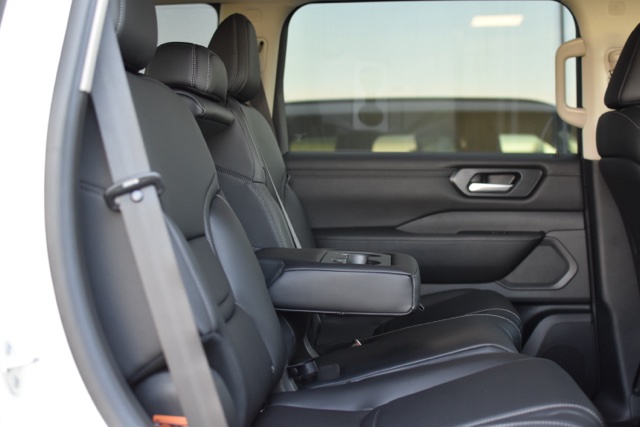 2025 Nissan Armada SV - Photo 33