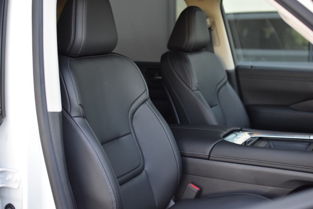 2025 Nissan Armada SV - Photo 32