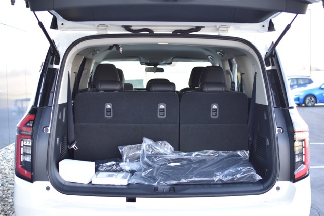 2025 Nissan Armada SV - Photo 37
