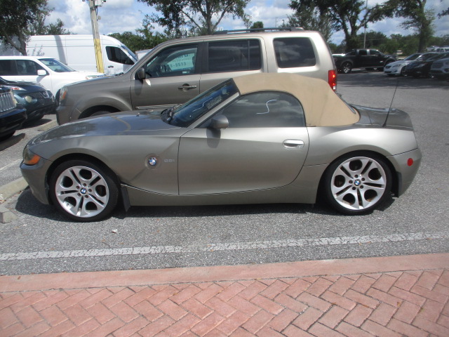 Used 2004 BMW Z4 2.5i