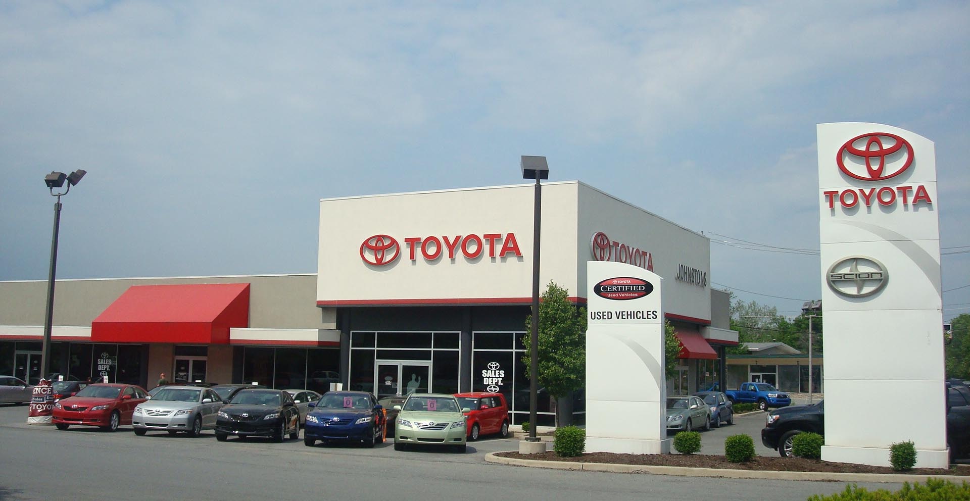 Johnstons Toyota in New Hampton, NY | Rated 4.5 Stars | Kelley Blue Book