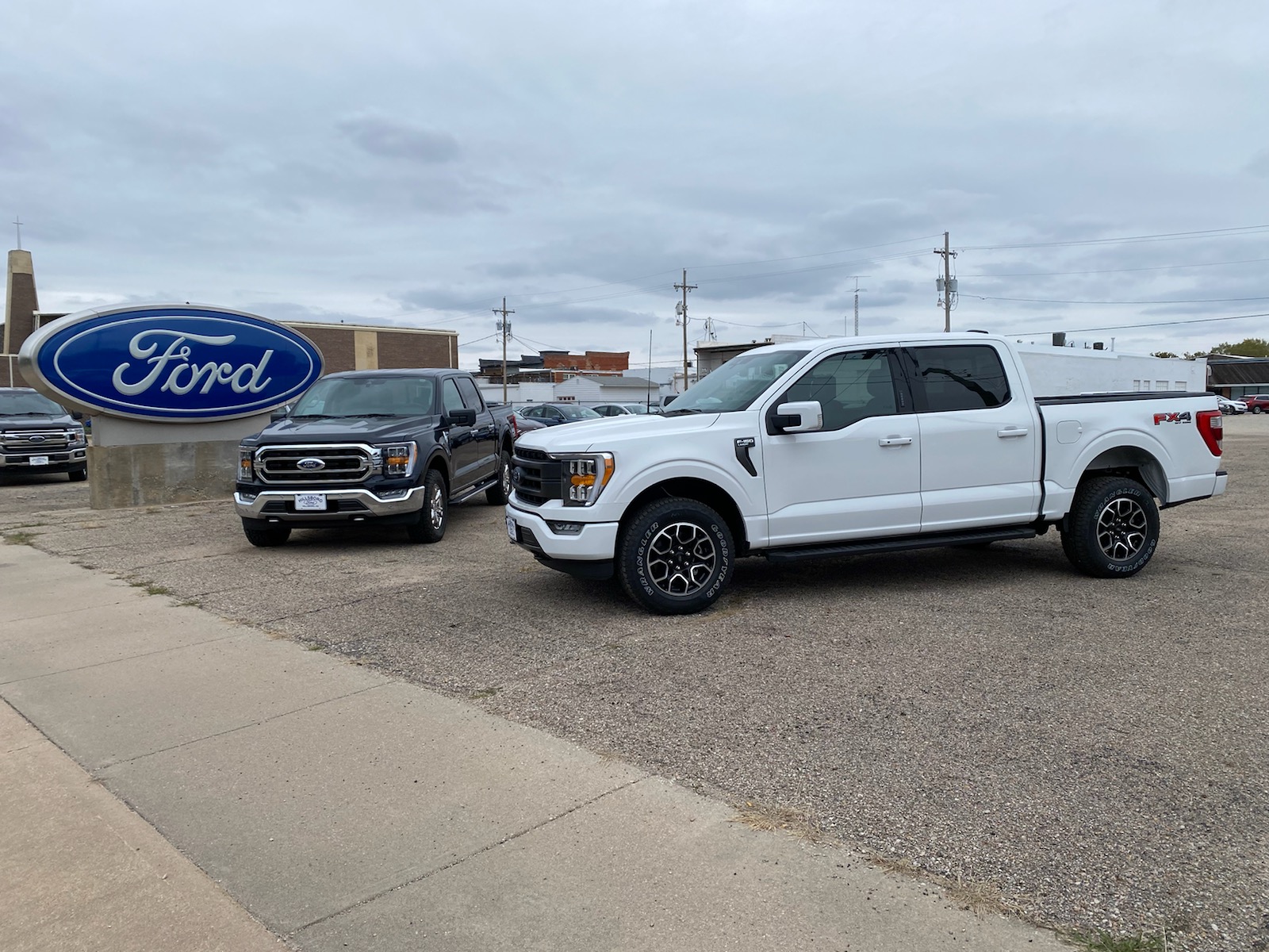 Hillsboro Ford in Hillsboro KS Rated 4 9 Stars Kelley Blue Book Hillsboro Ford in Hillsboro KS Rated 4 9 Stars Kelley Blue Book