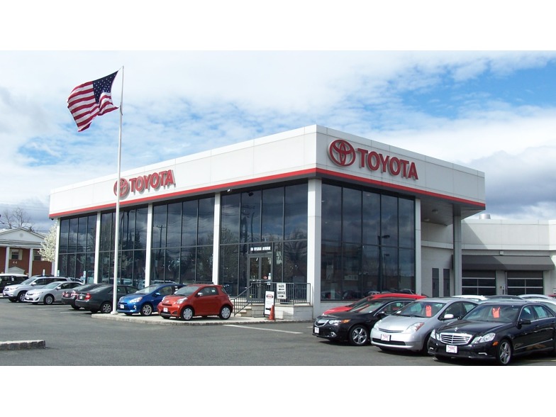 Parkway Toyota in Englewood Cliffs, NJ | Rated 4.7 Stars | Kelley Blue Book