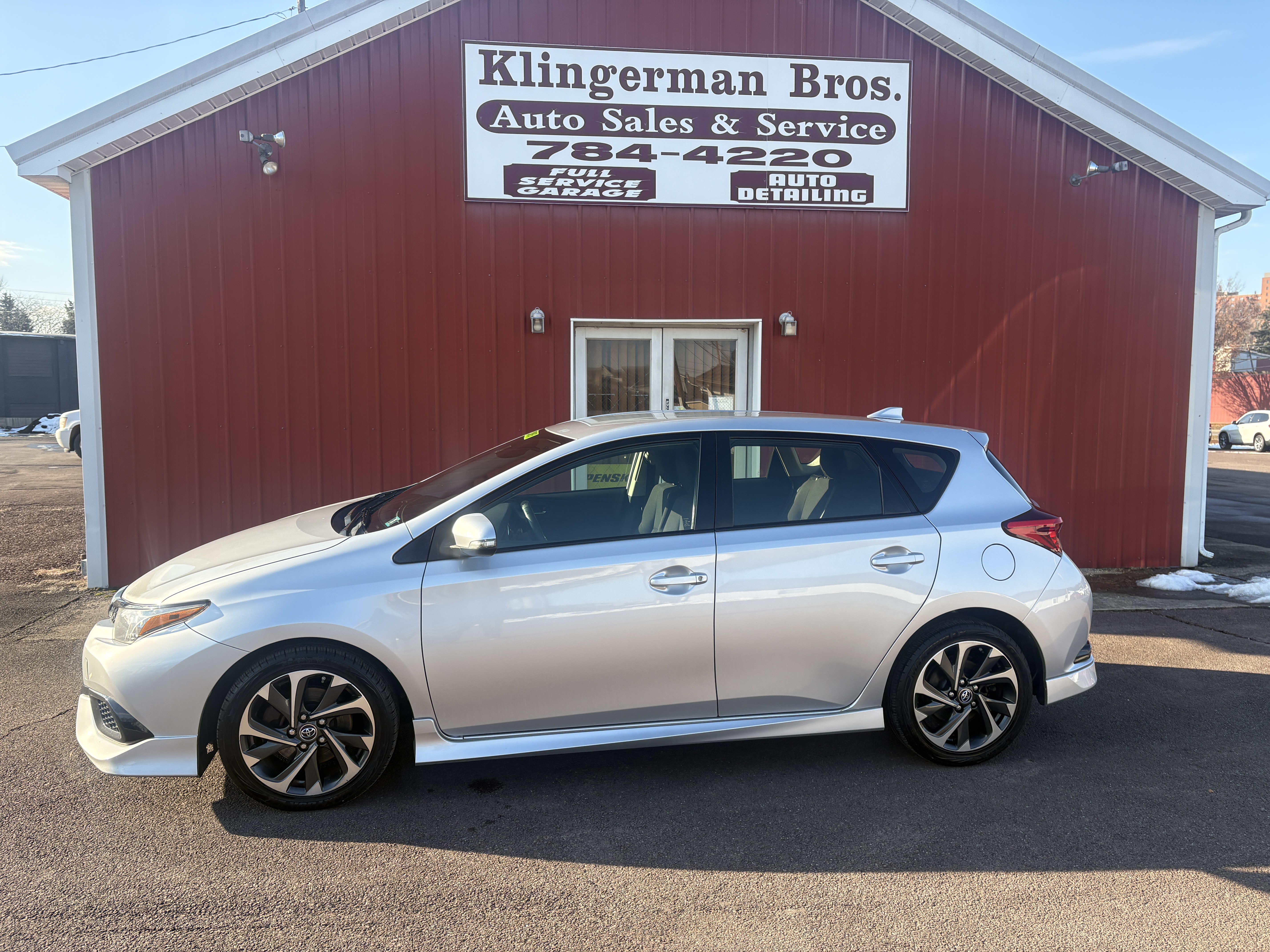 2017 Toyota Corolla iM Base's photo