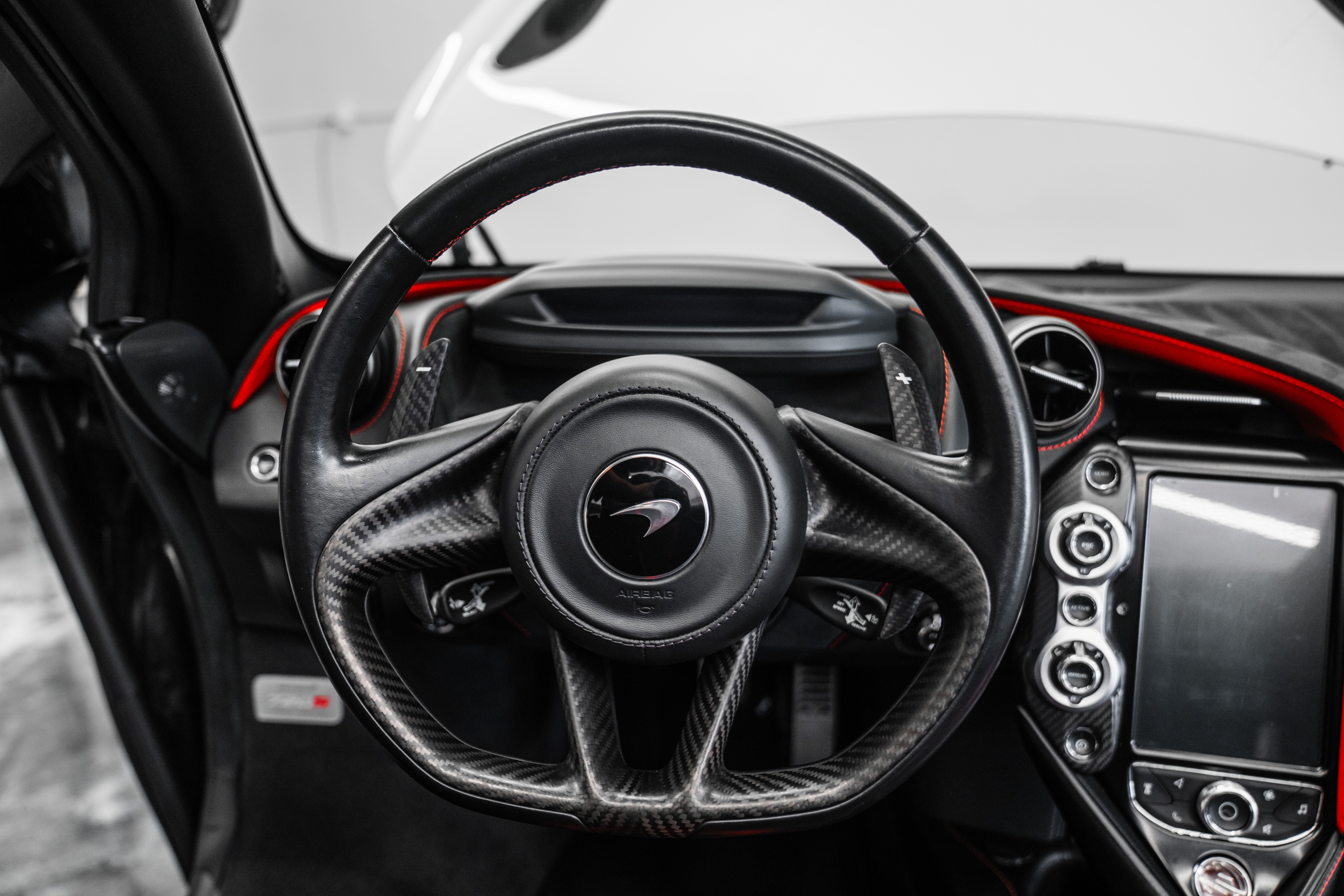 Used 2020 McLaren 720S Performance photo 45