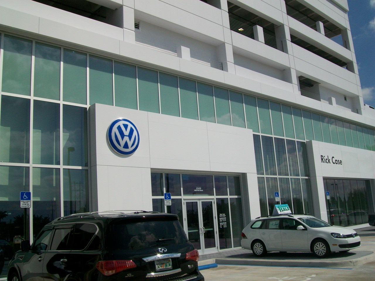 Rick Case Volkswagen in Davie, FL | Rated 4.7 Stars | Kelley Blue Book