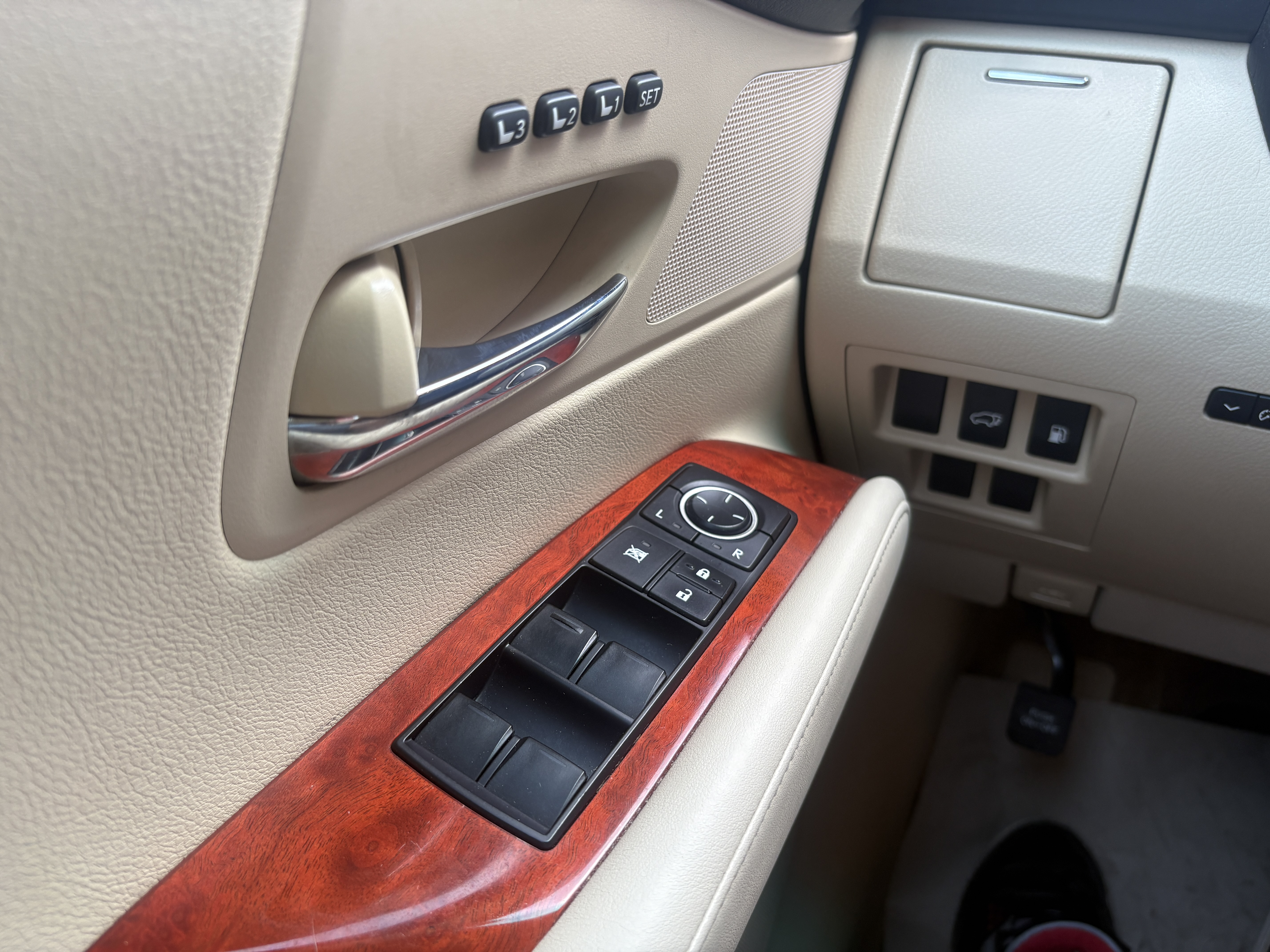 2010 Lexus RX 350 - Photo 21