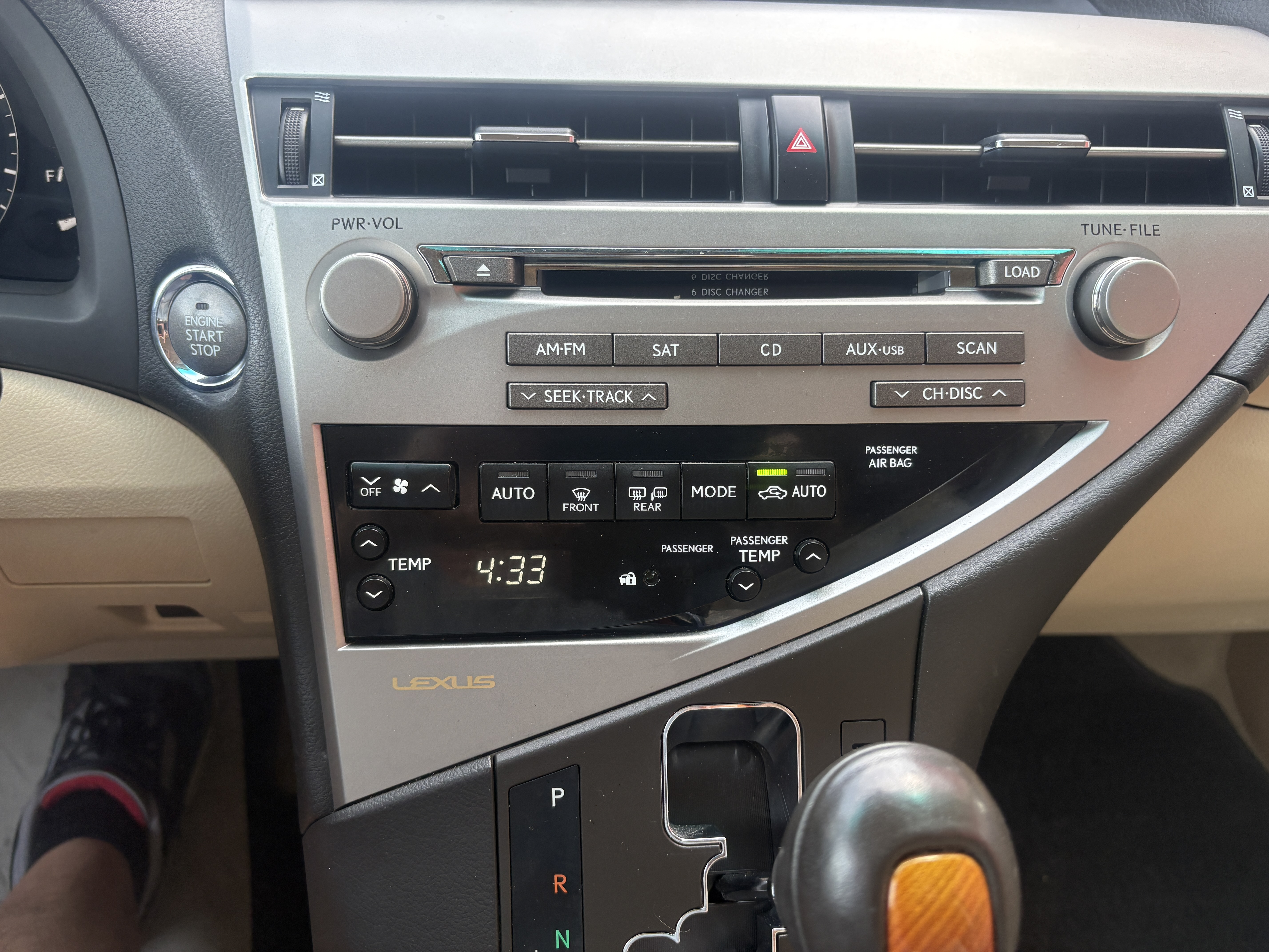 2010 Lexus RX 350 - Photo 18