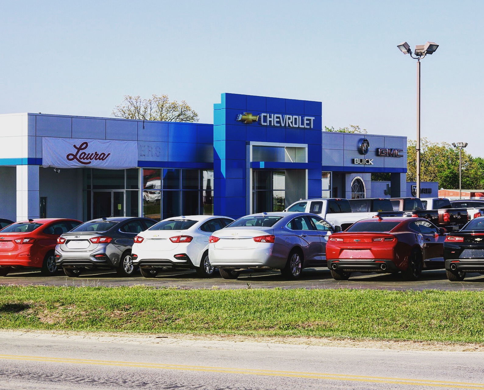 Laura Chevrolet Buick GMC of Sullivan in St clair MO 196 Cars