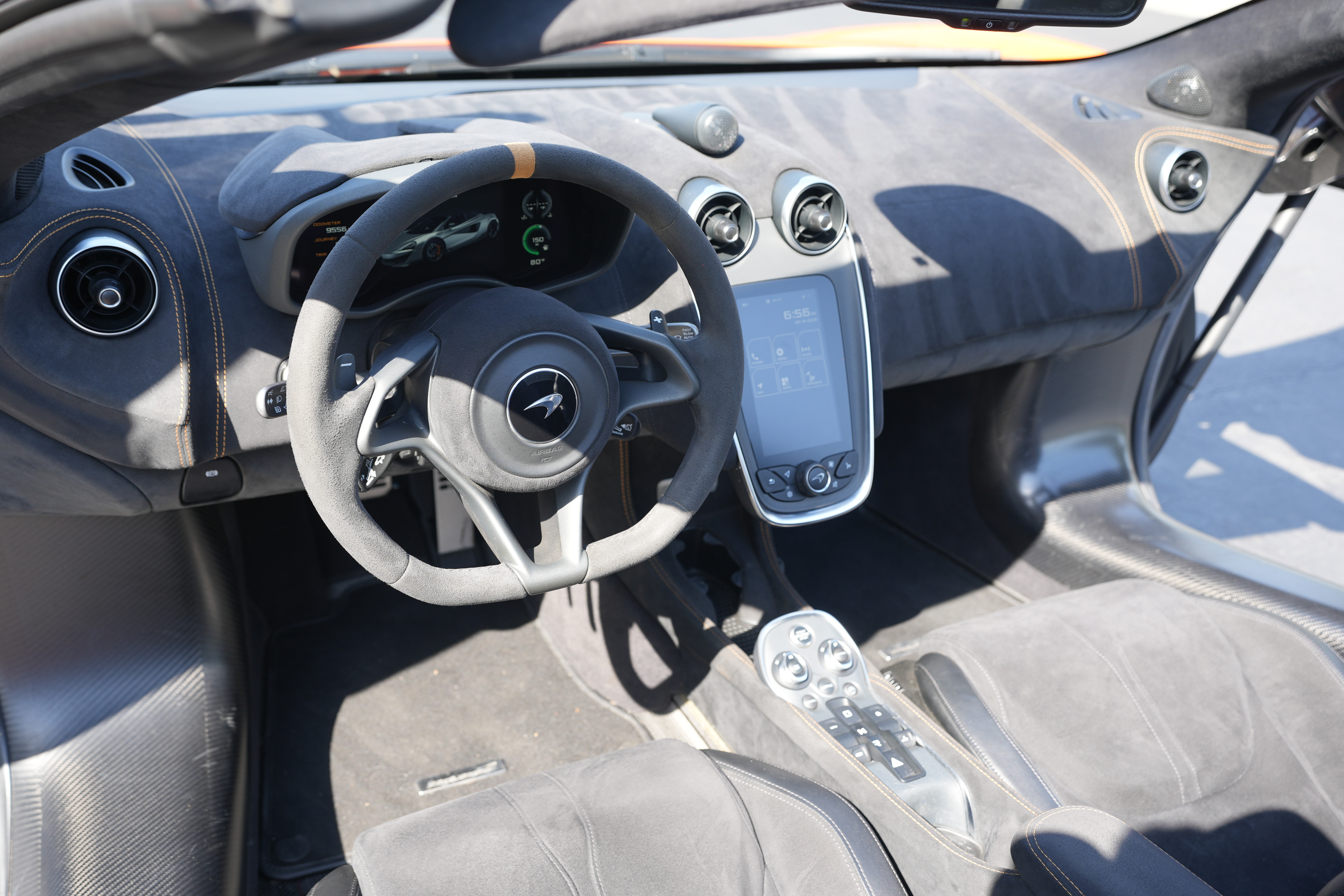 Used 2020 McLaren 600LT Spider photo 17