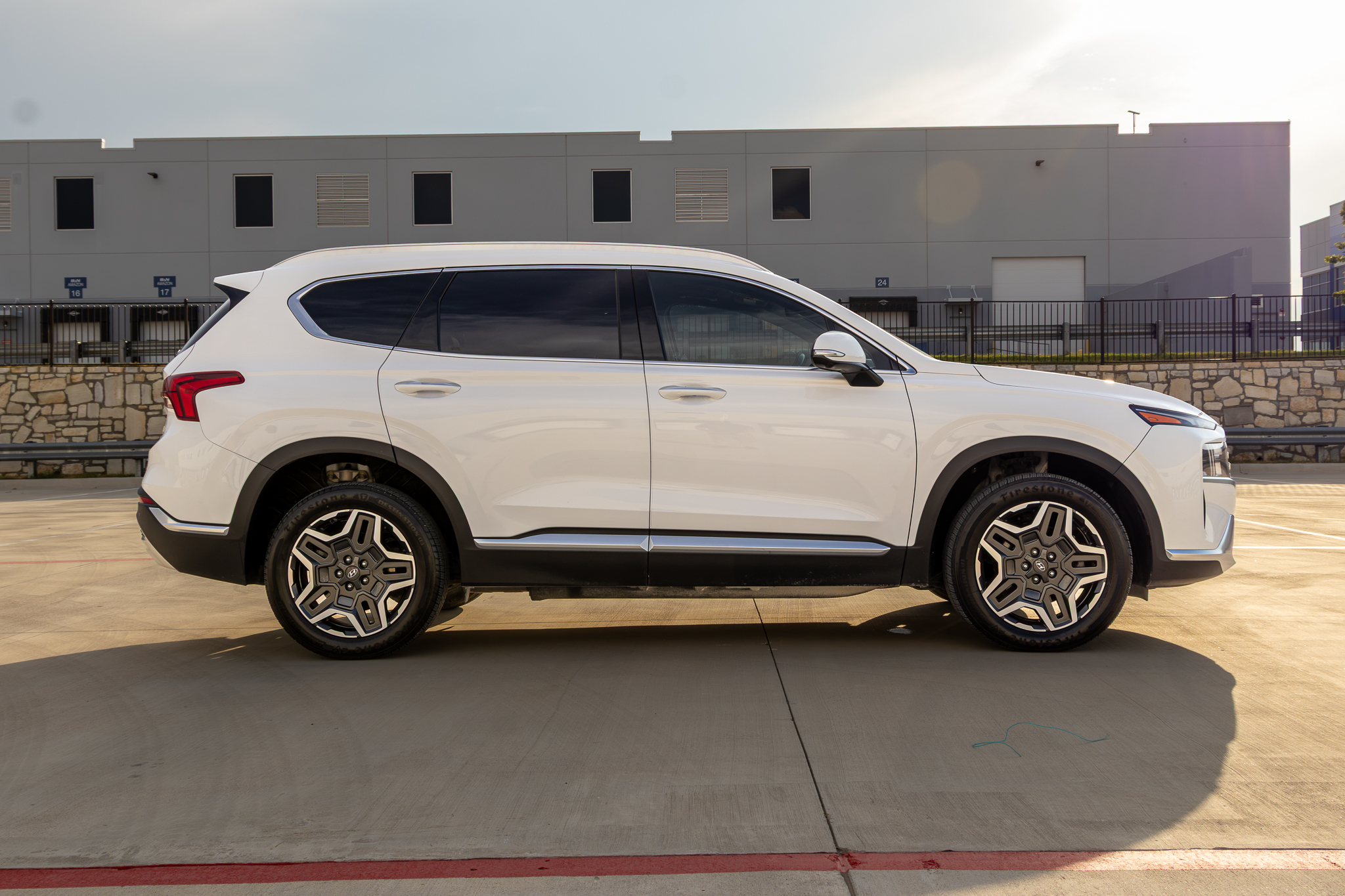 2023 Hyundai Santa Fe SEL Premium HEV - Photo 6