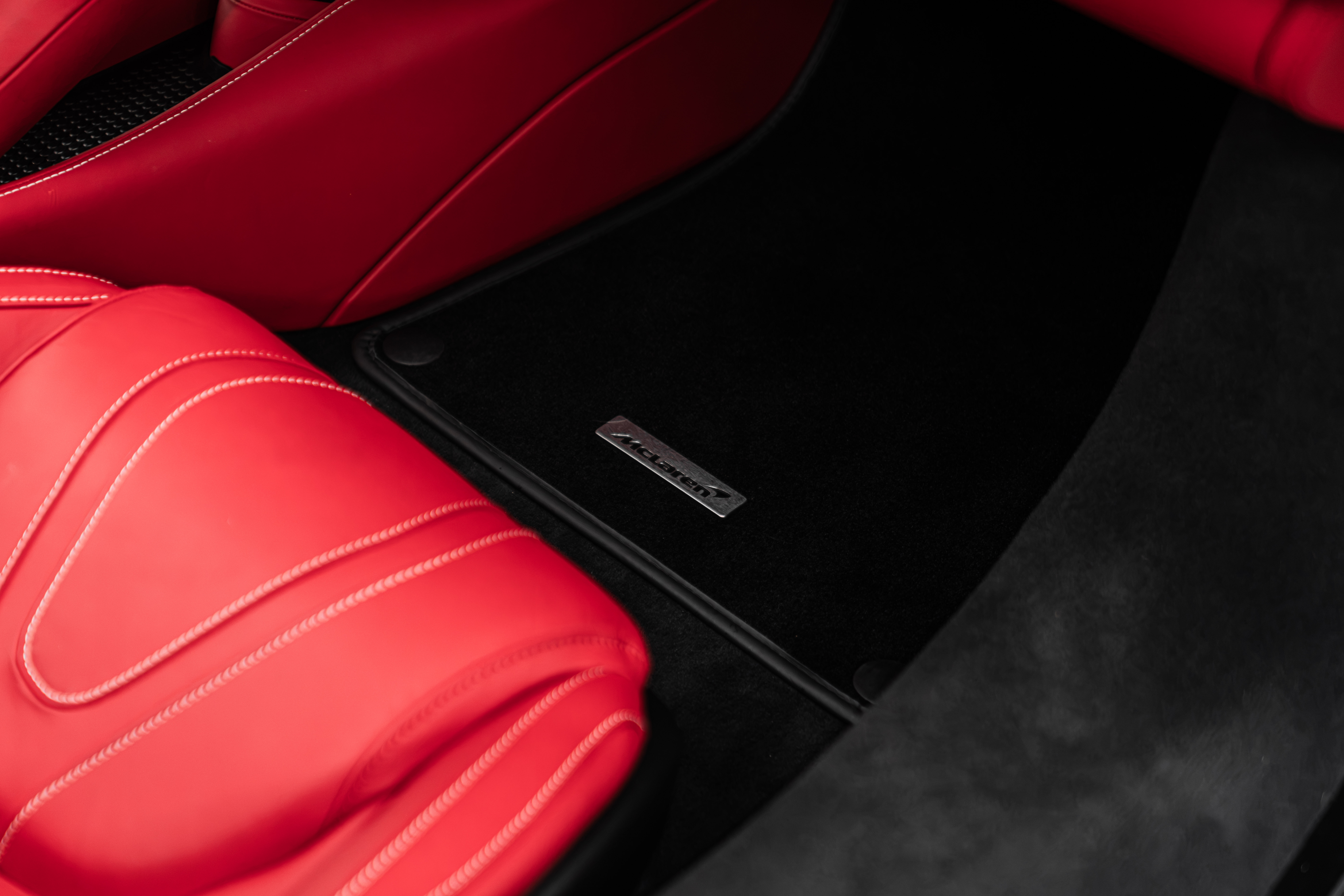 Used 2024 McLaren 750S UNAVAIL photo 23
