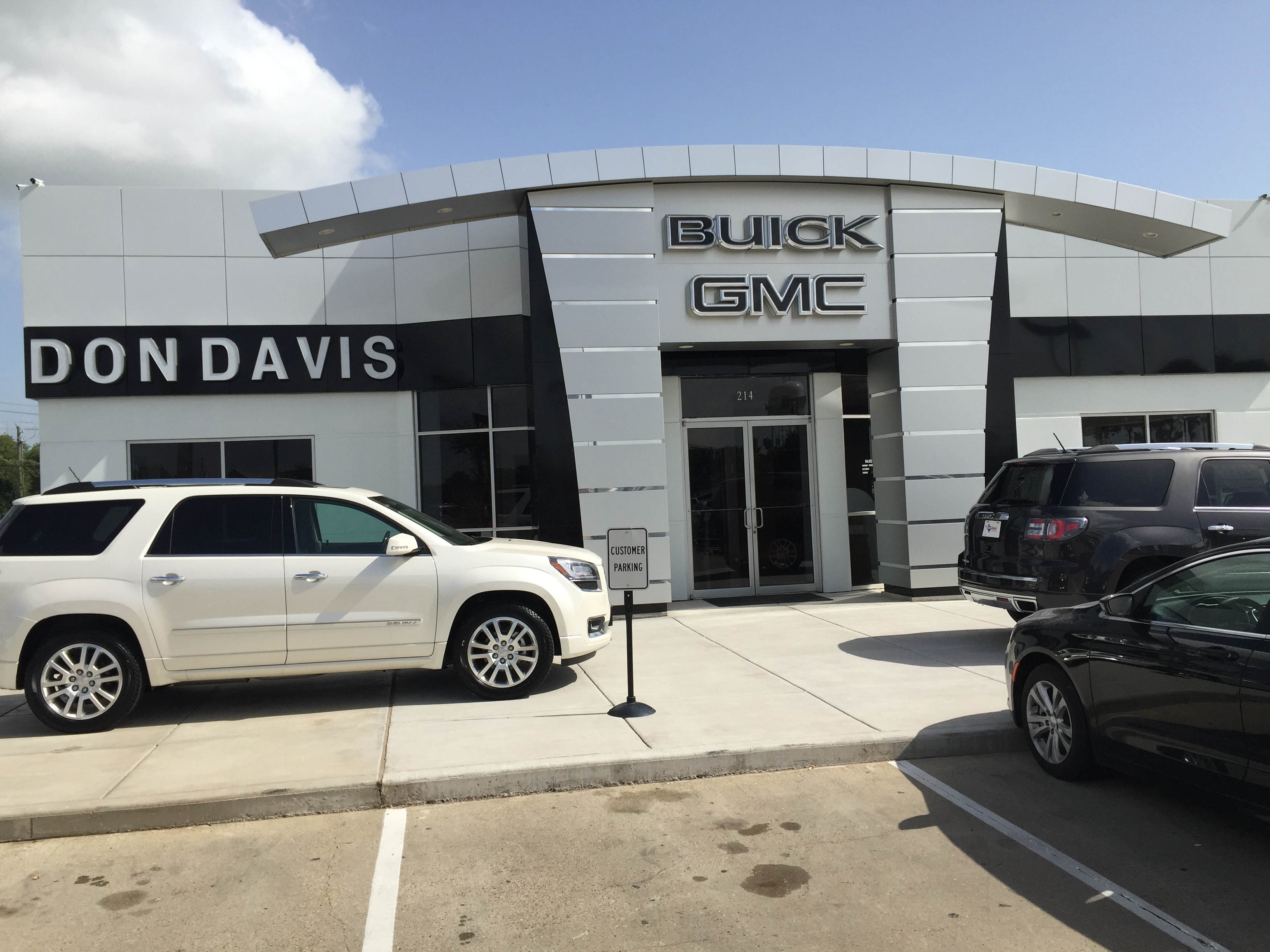 New 2023 GMC Acadia SLT Sport Utility in Houston #PZ190171