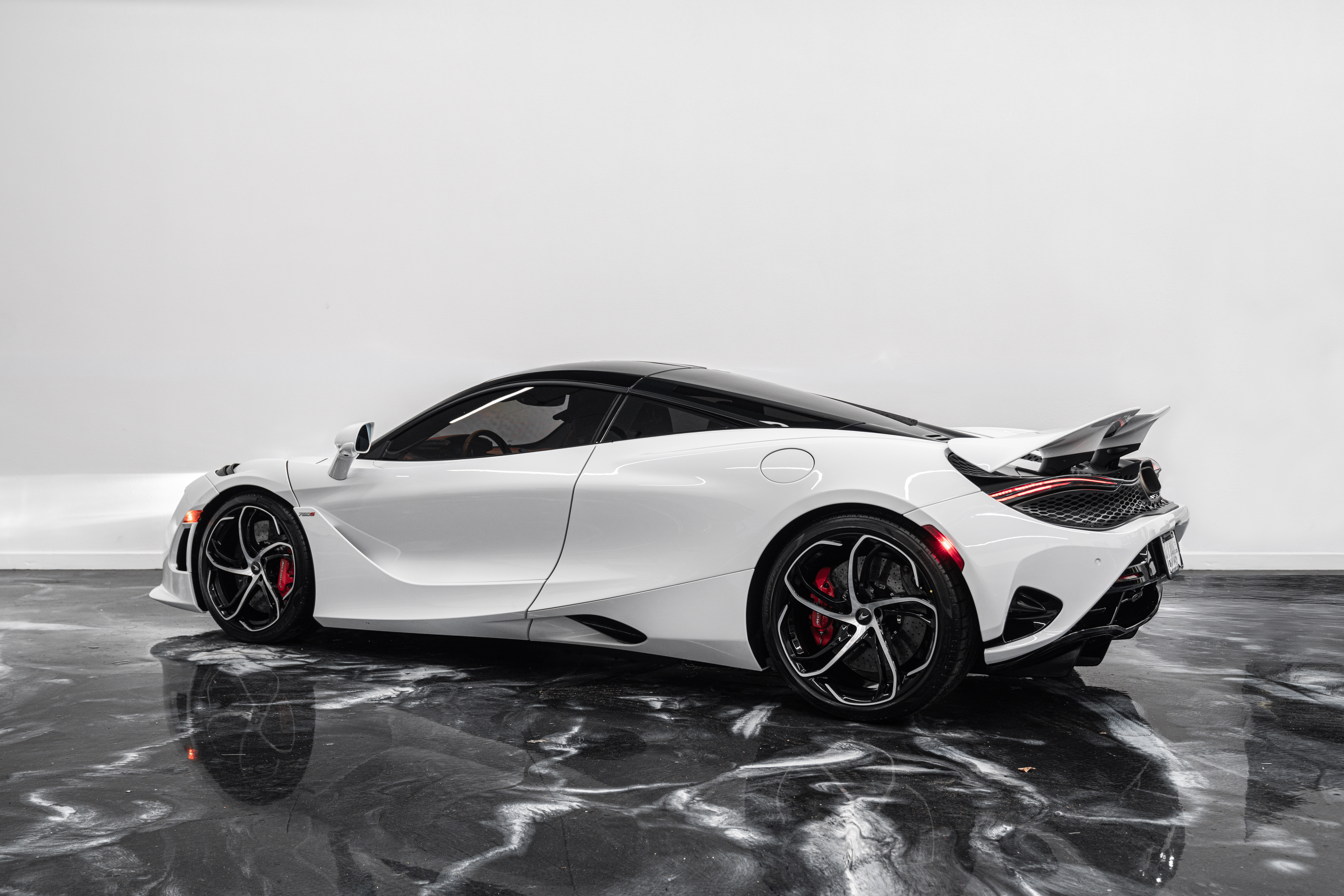Used 2024 McLaren 750S UNAVAIL photo 7