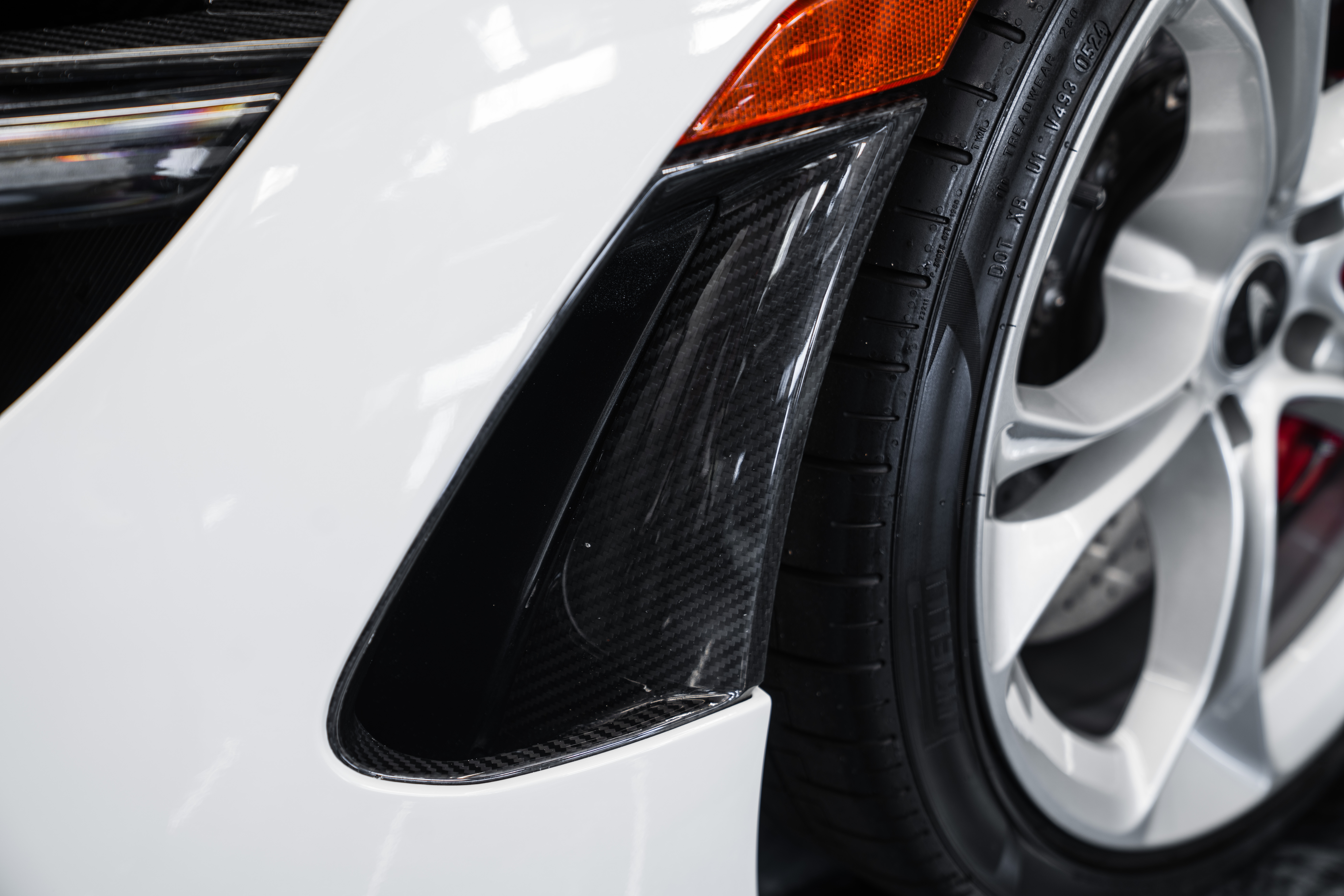 Used 2020 McLaren 720S Performance photo 33