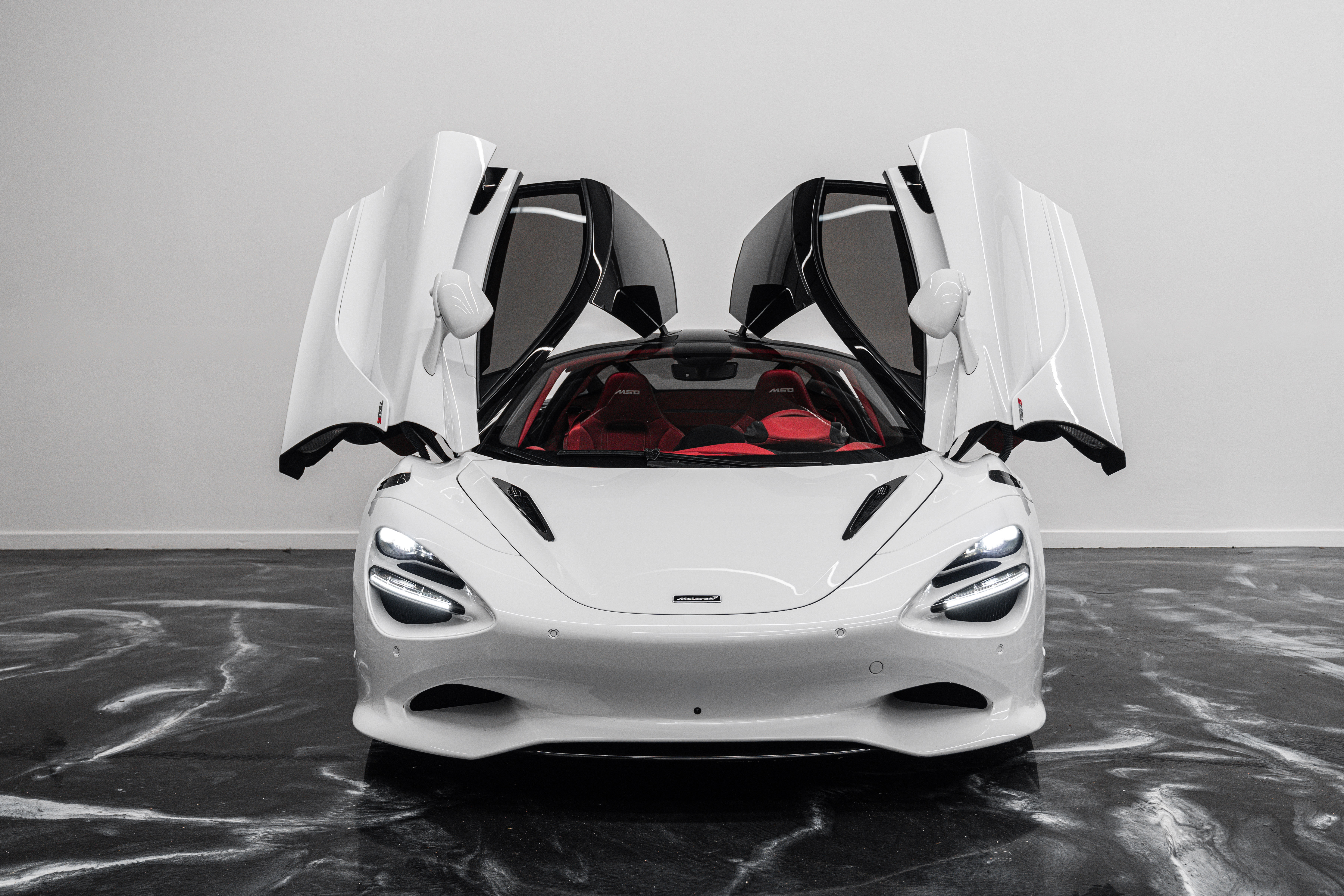 Used 2024 McLaren 750S UNAVAIL photo 2