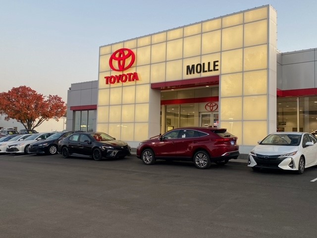 Molle Toyota in Kansas City, MO | Rated 4.8 Stars | Kelley Blue Book