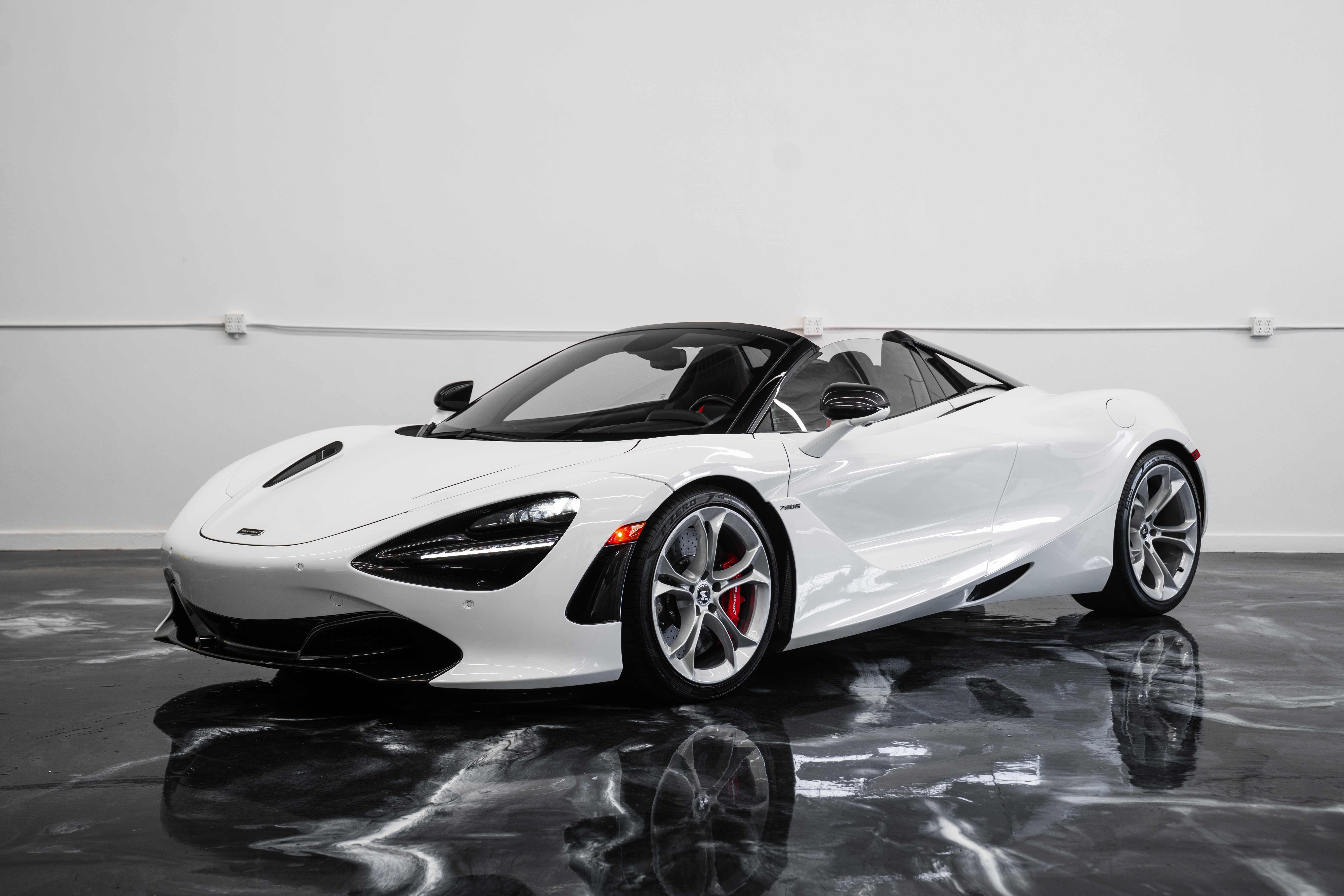 Used 2020 McLaren 720S Performance photo 11