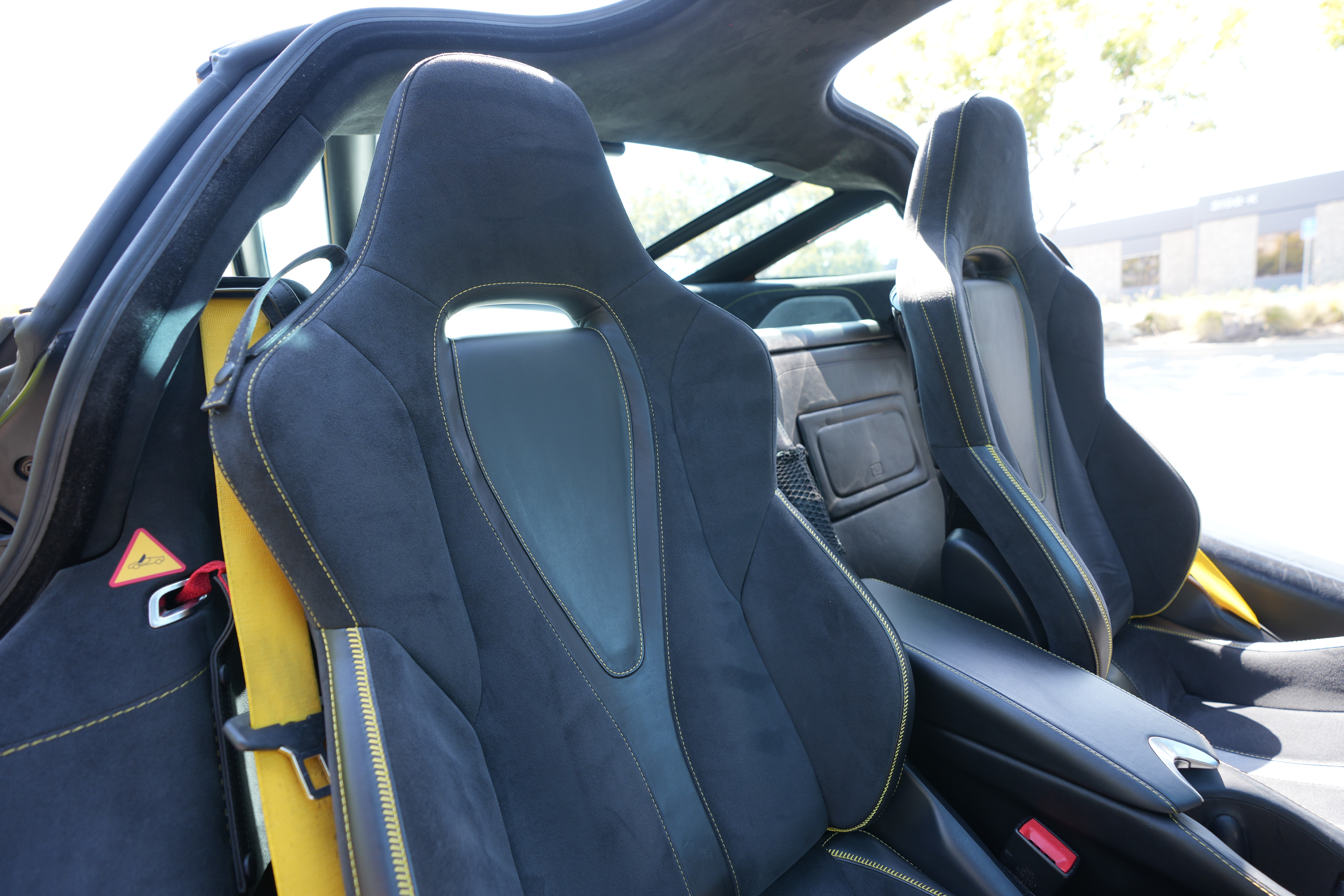 Used 2018 McLaren 720S Performance photo 25