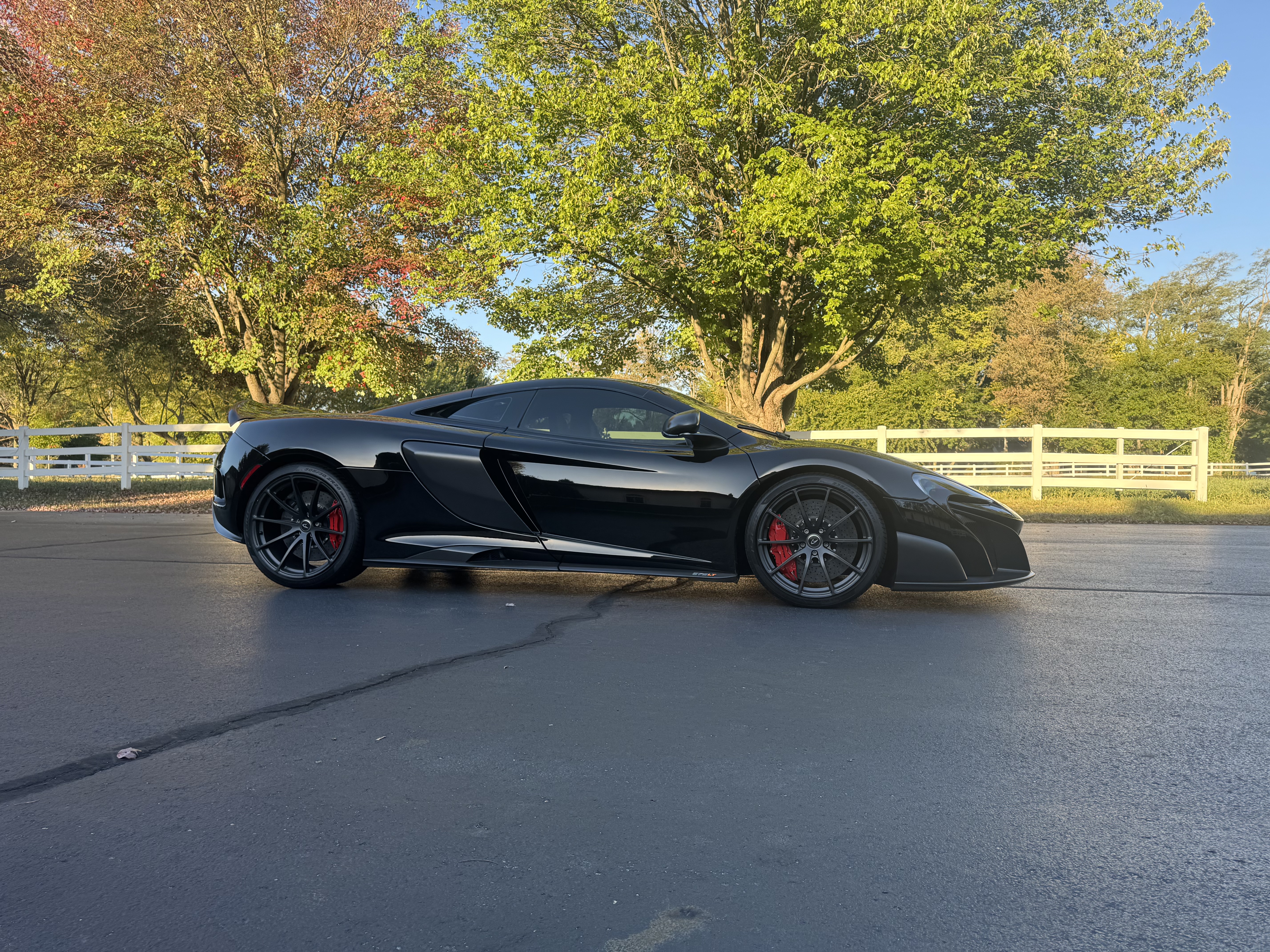 Used 2016 McLaren 675LT Coupe photo 8