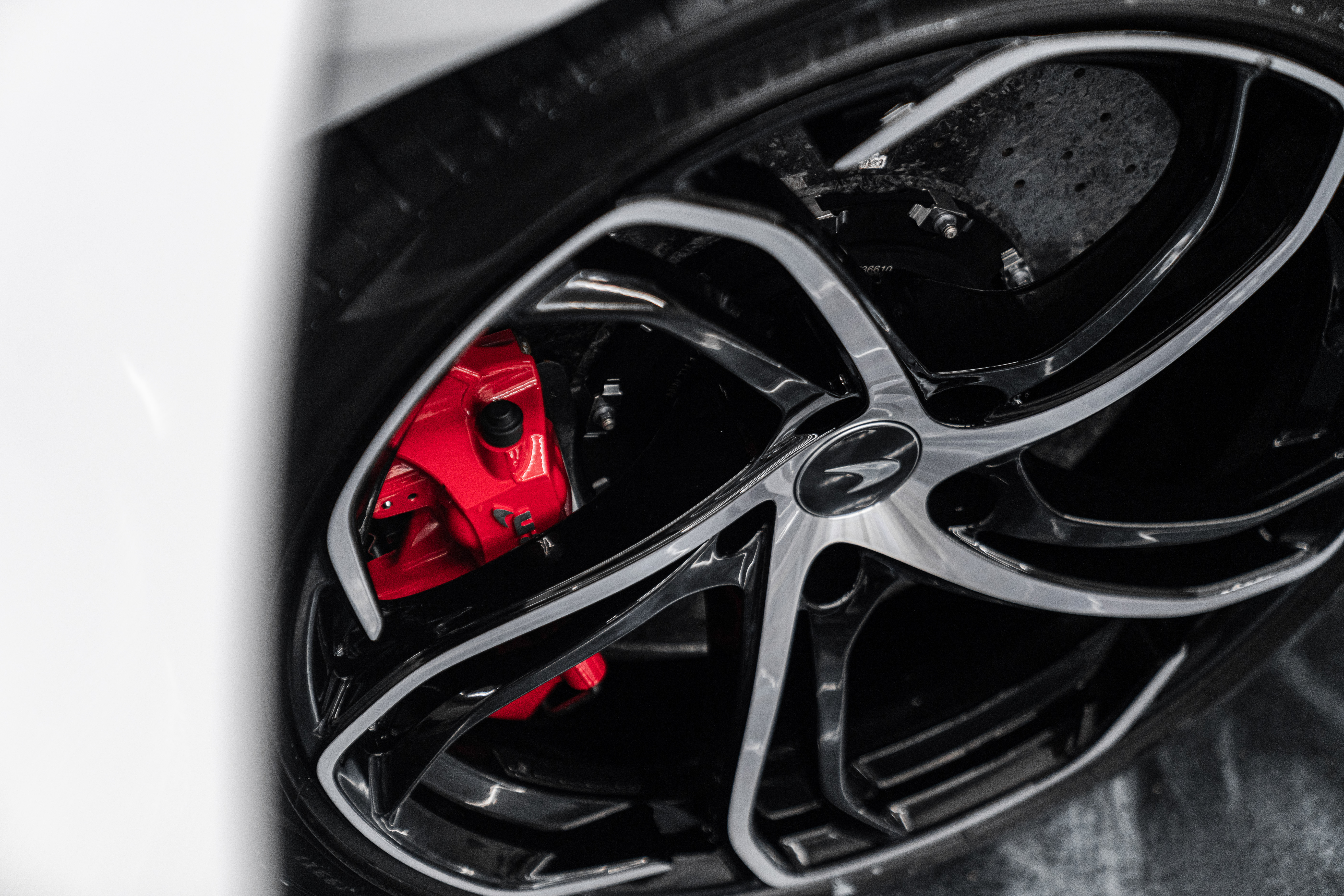 Used 2024 McLaren 750S UNAVAIL photo 25
