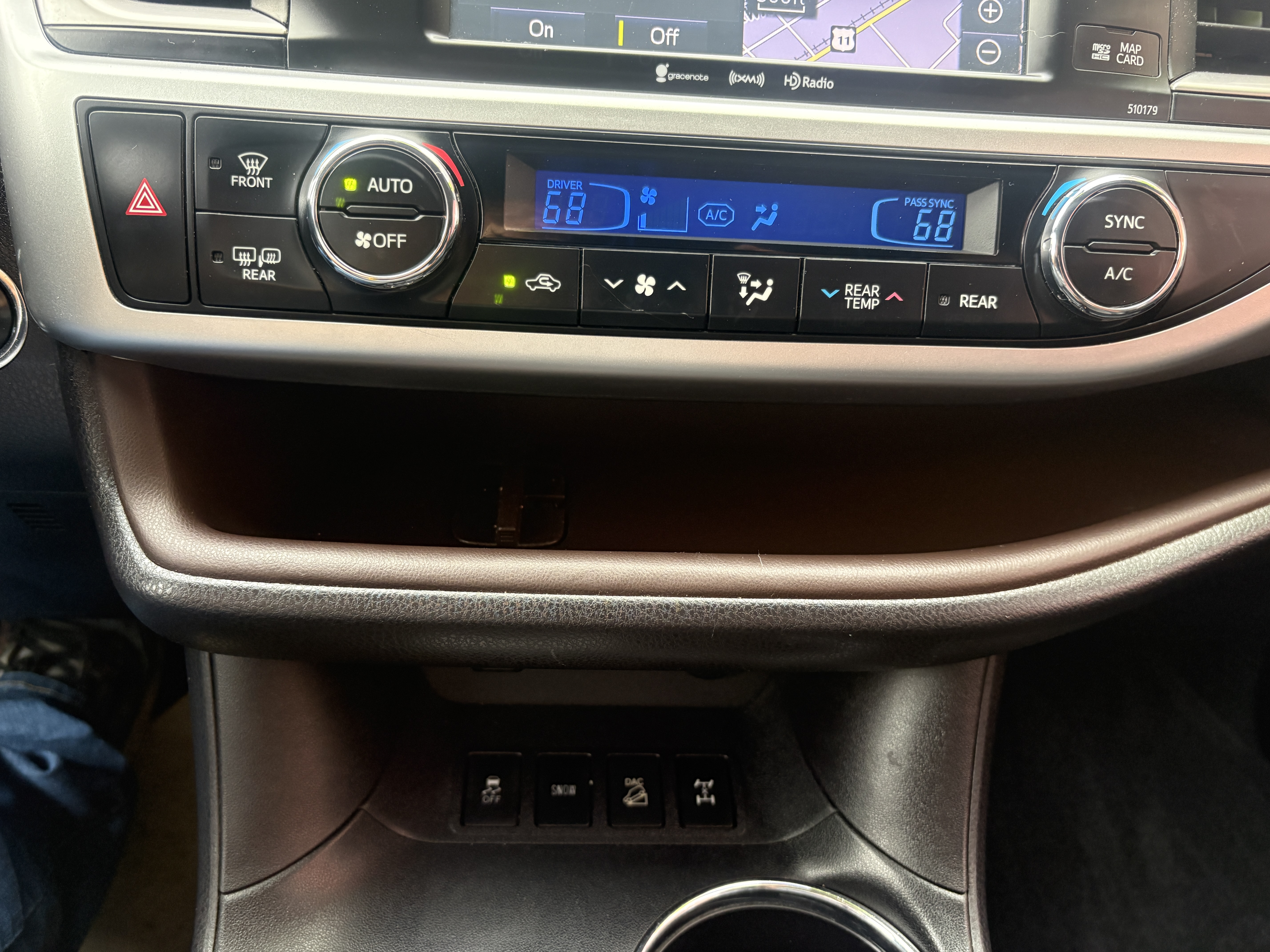 2018 Toyota Highlander XLE - Photo 18
