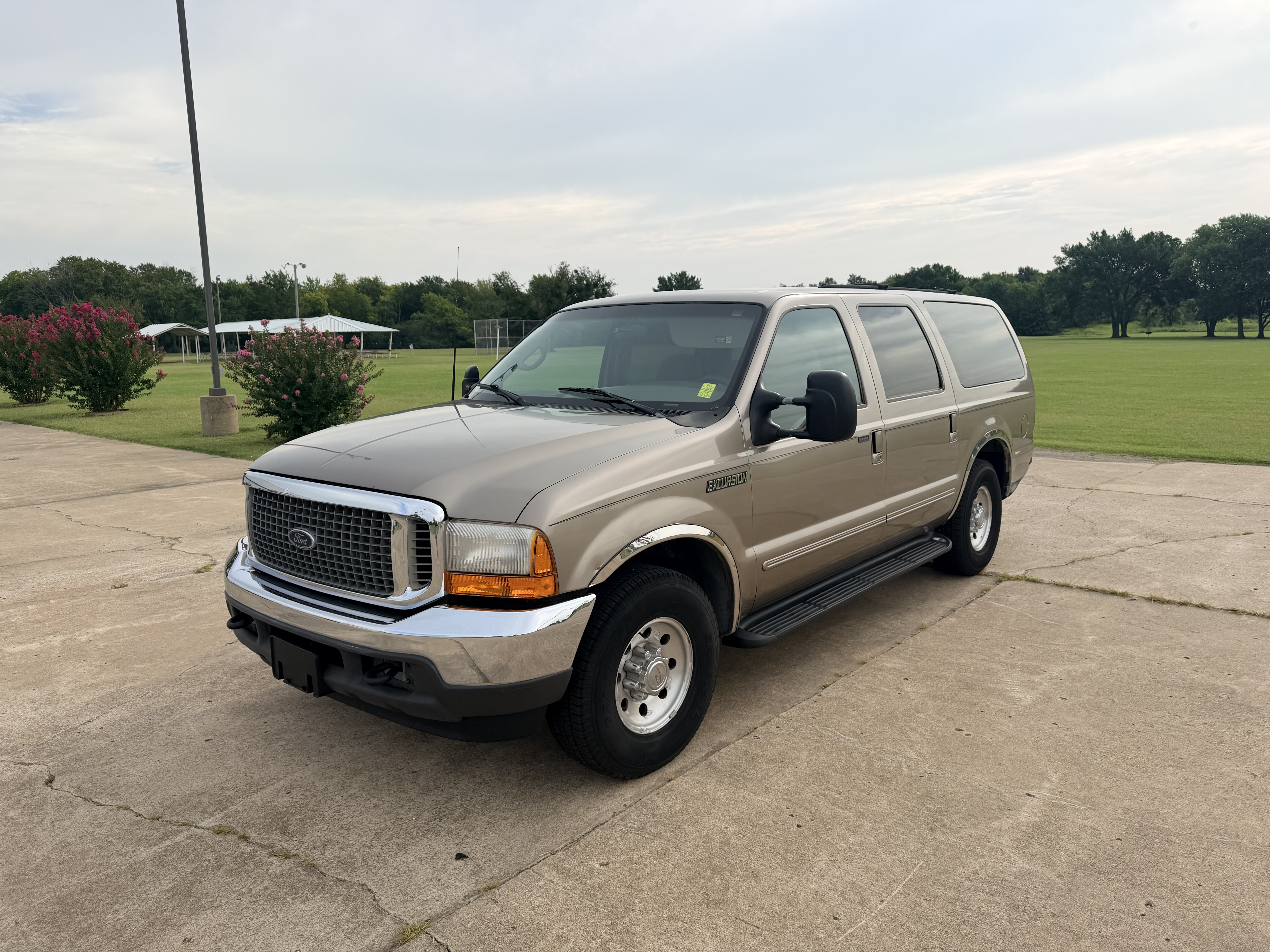 Used 2000 Ford Excursion 2WD XLT
