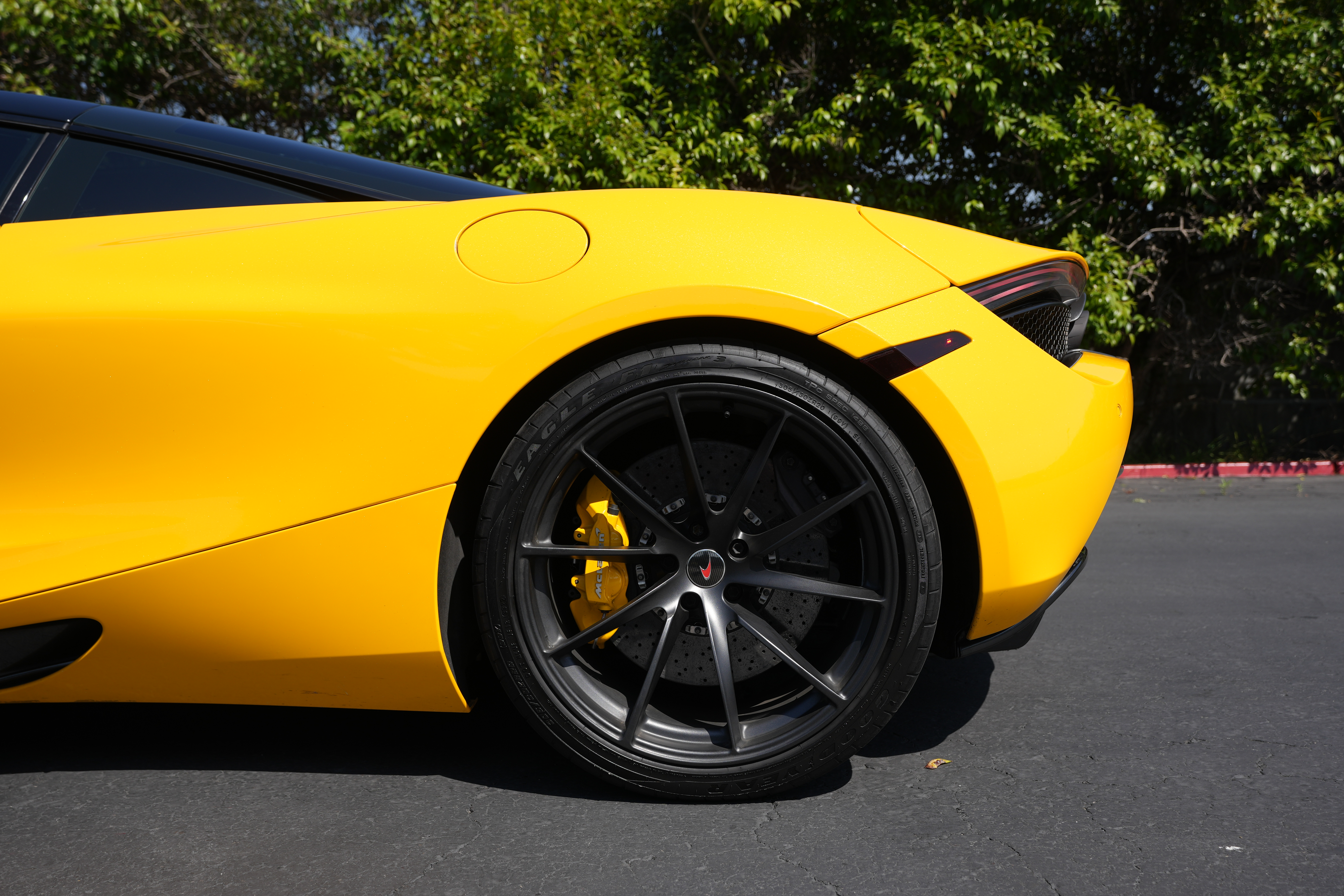 Used 2018 McLaren 720S Performance photo 10