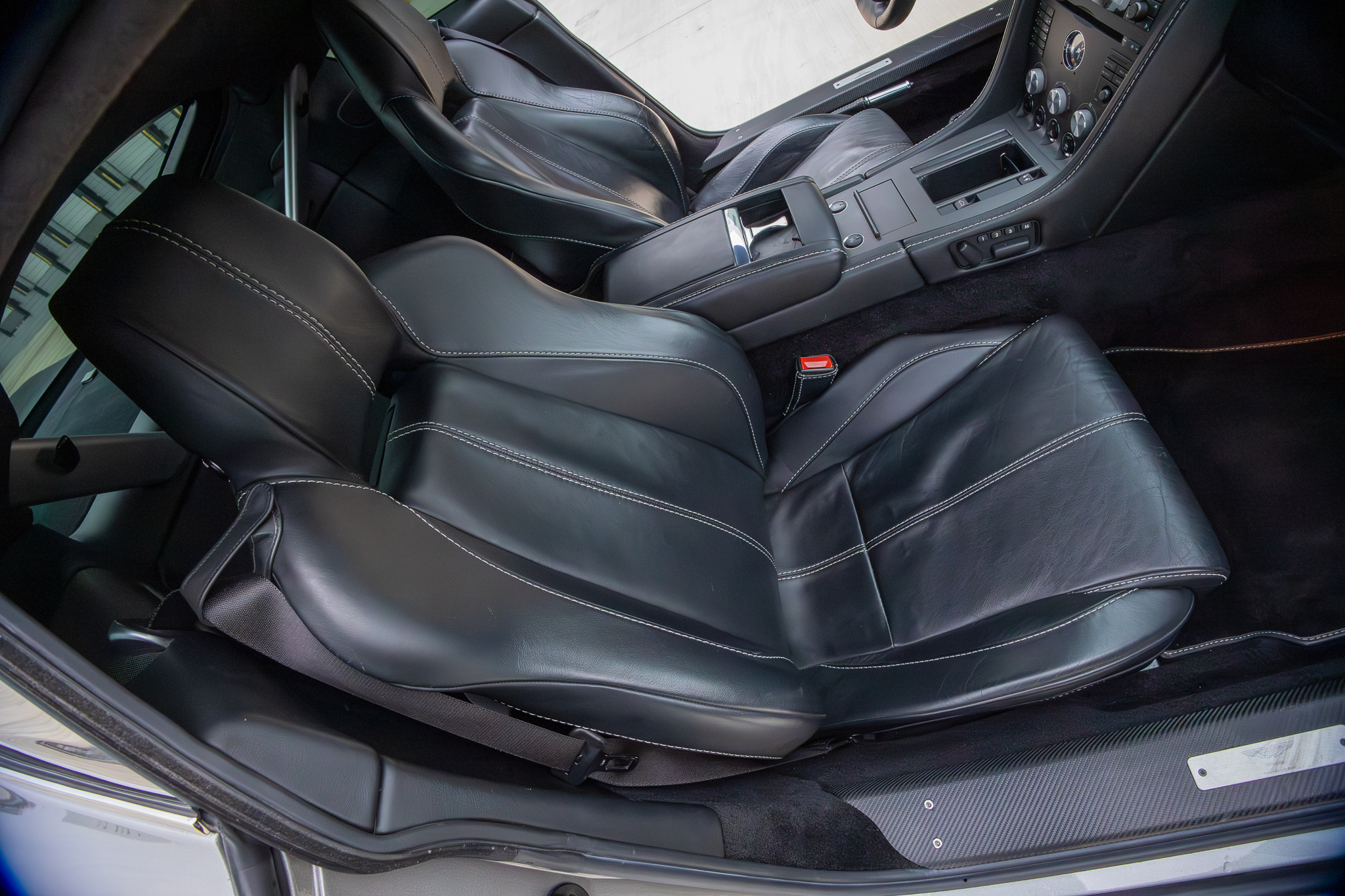 2008 Aston Martin V8 Vantage SPORTSHIFT Base - Photo 32
