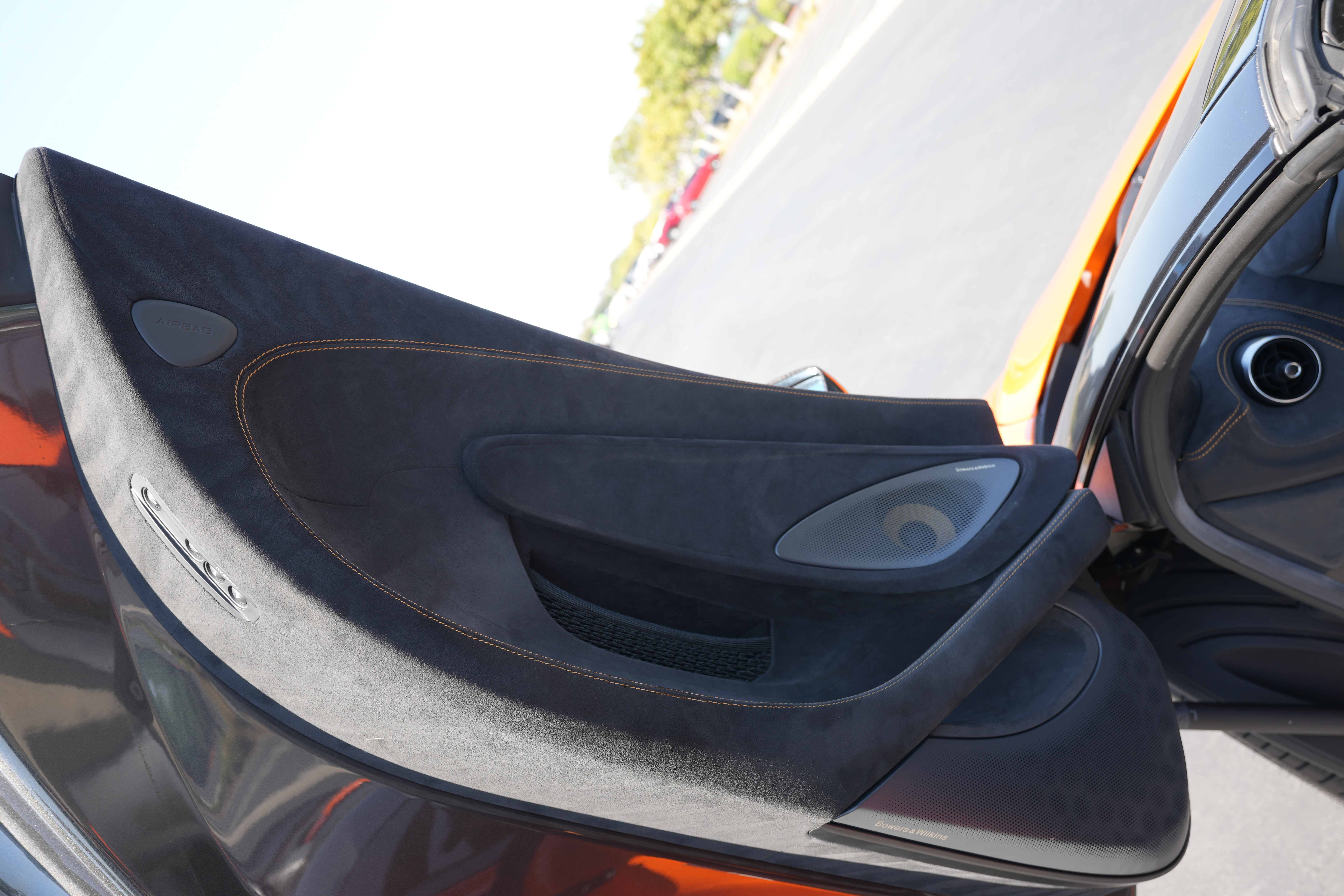 Used 2020 McLaren 600LT Spider photo 24