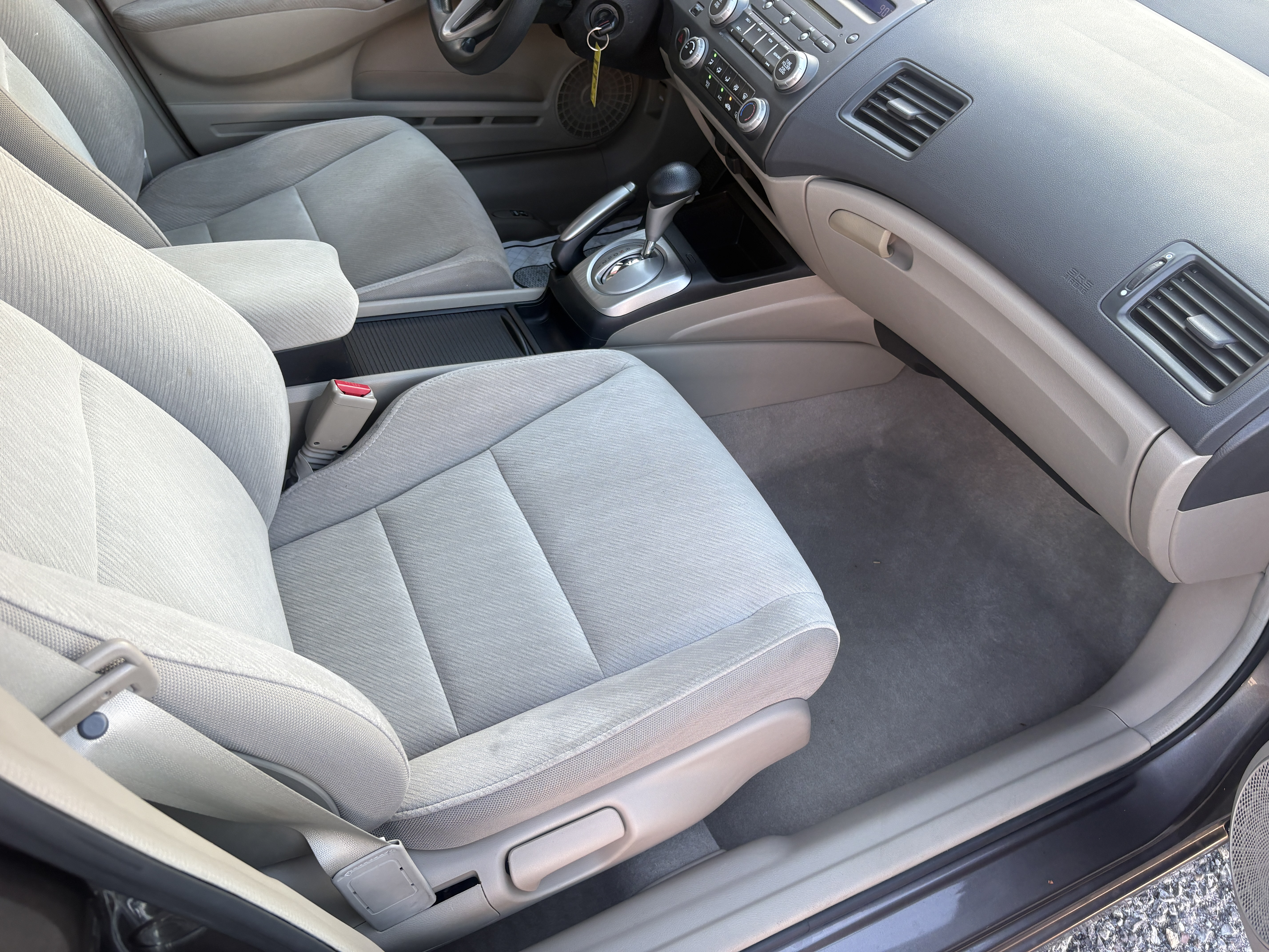 2010 Honda Civic LX - Photo 11