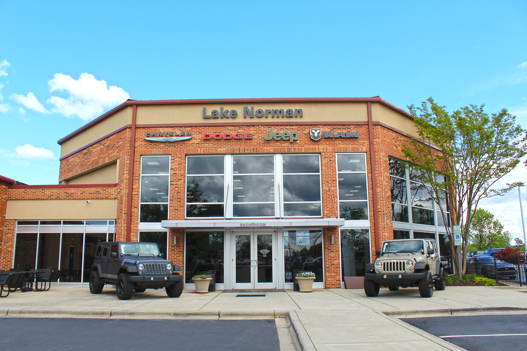 Lake Norman Chrysler Dodge Jeep Ram in Cornelius, NC 1000plus Cars