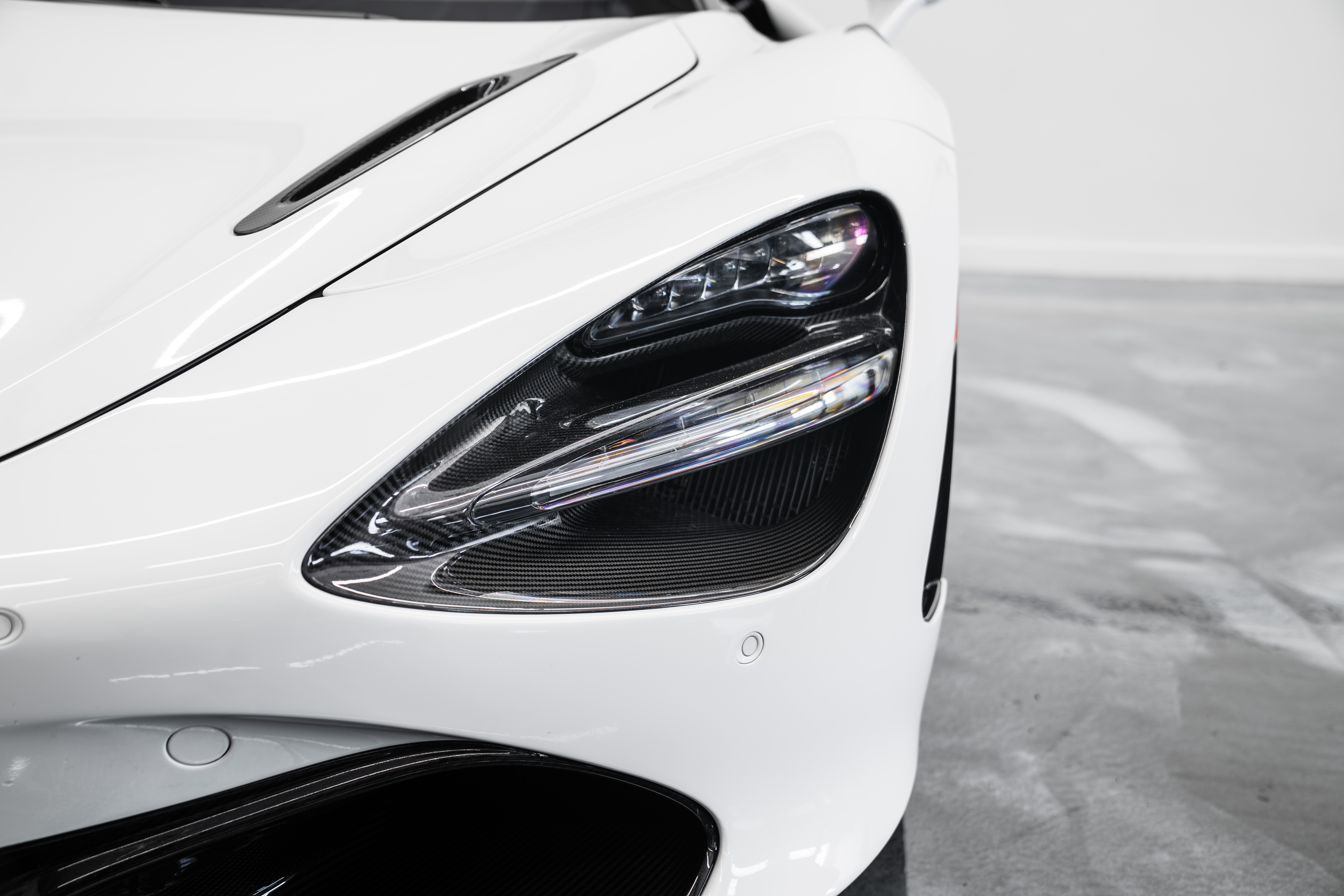 Used 2020 McLaren 720S Performance photo 28