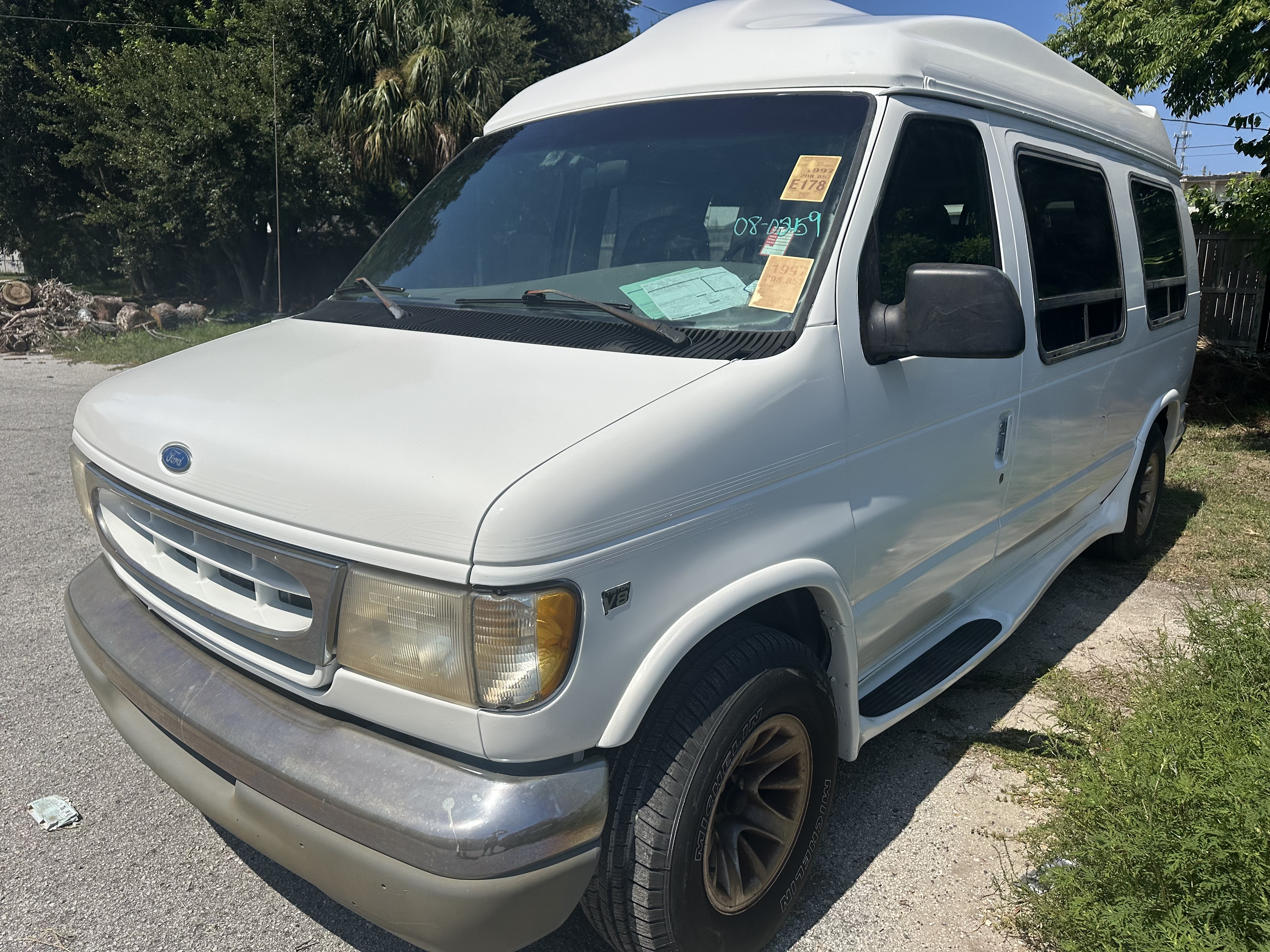 Used 1997 Ford Van / Minivans for Sale - Kelley Blue Book