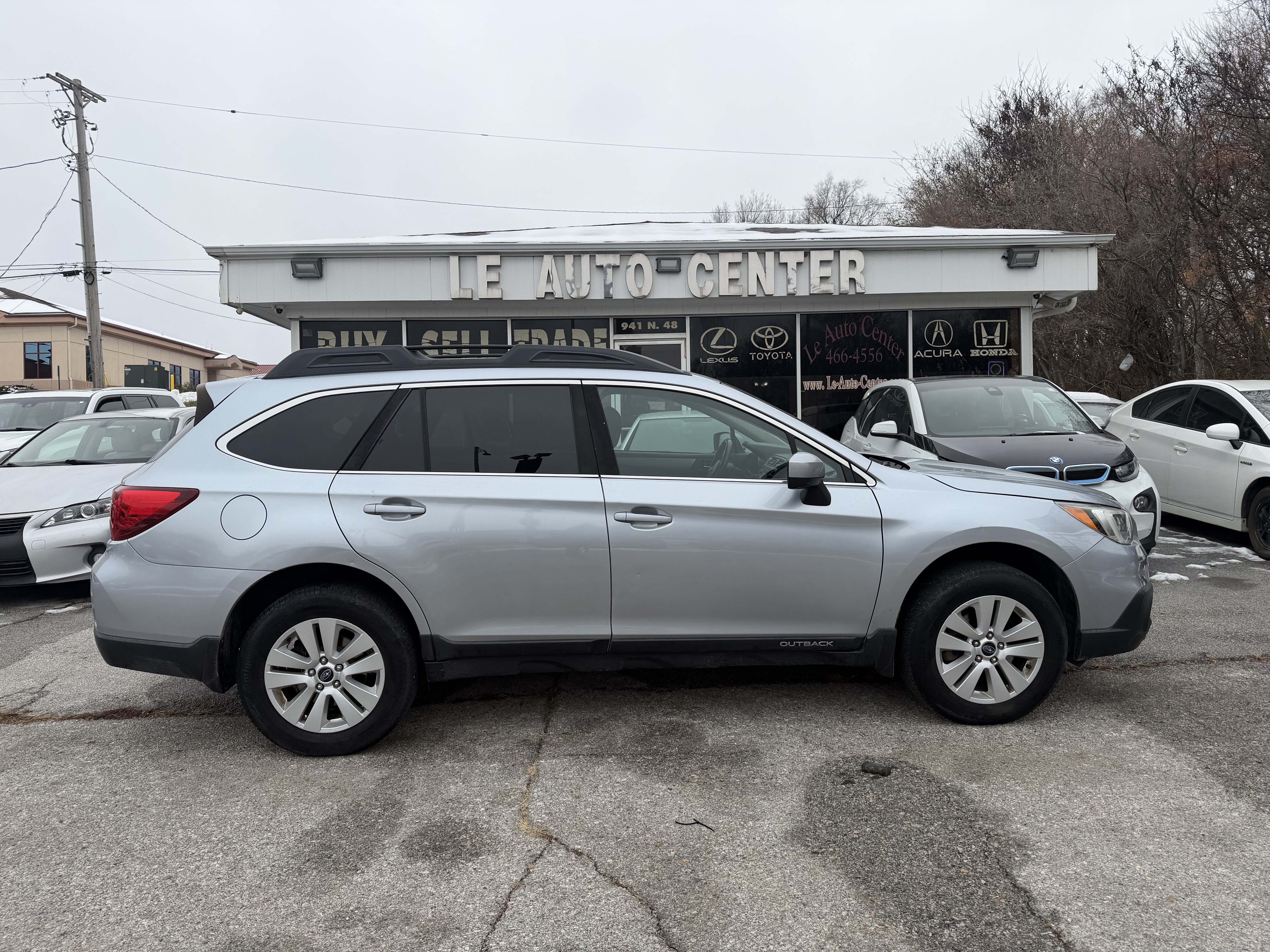2017 Subaru Outback Premium's photo
