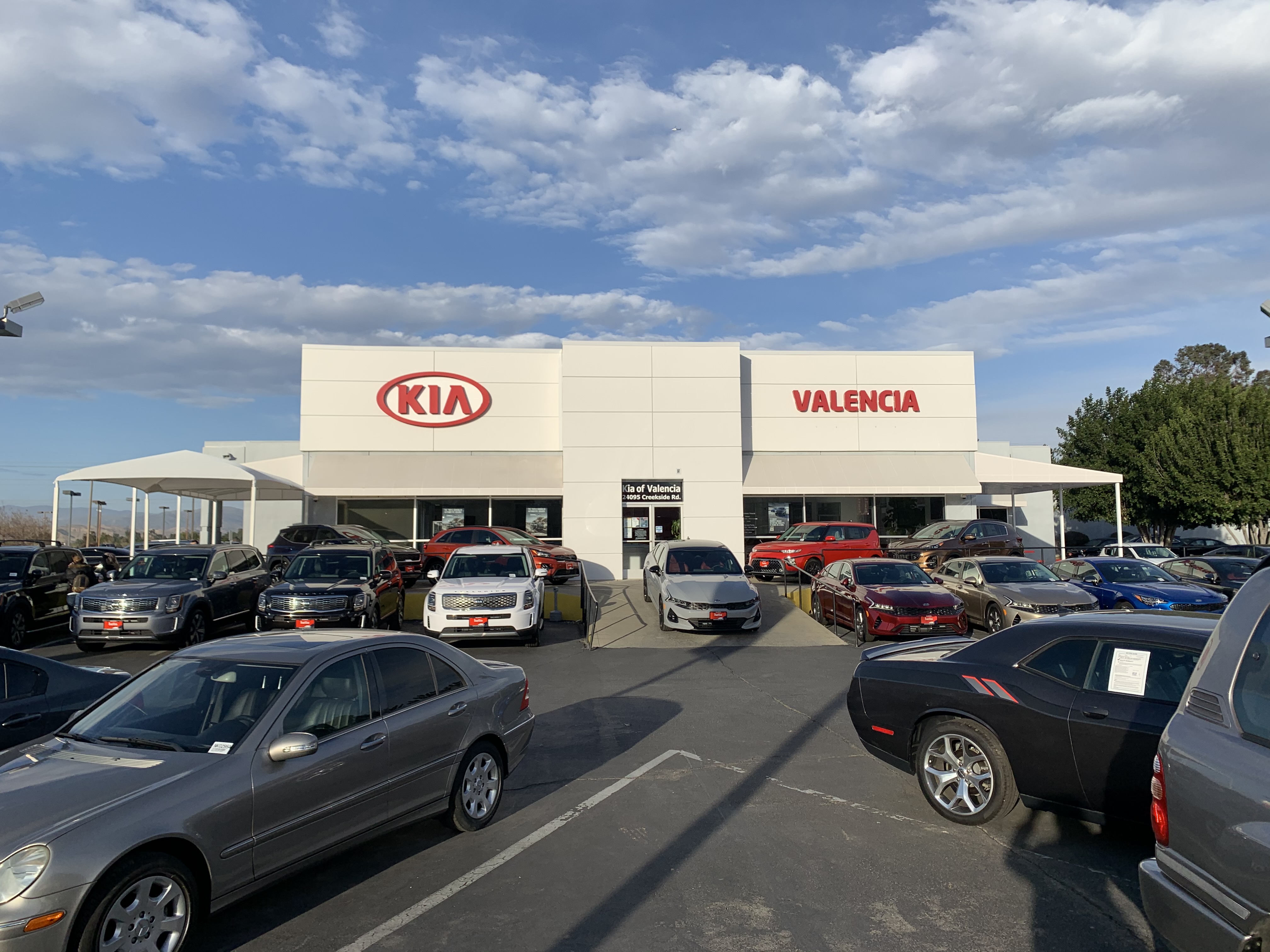 KIA Of Valencia in Valencia, CA Rated 4.7 Stars Kelley Blue Book