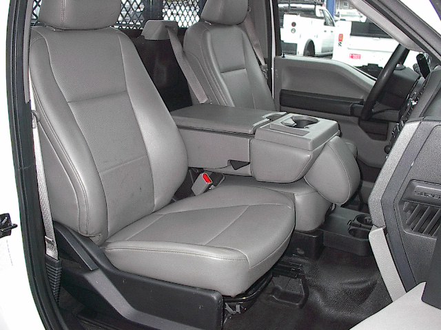 2017 Ford F-450 Super Duty Chassis Cab XL - Photo 13