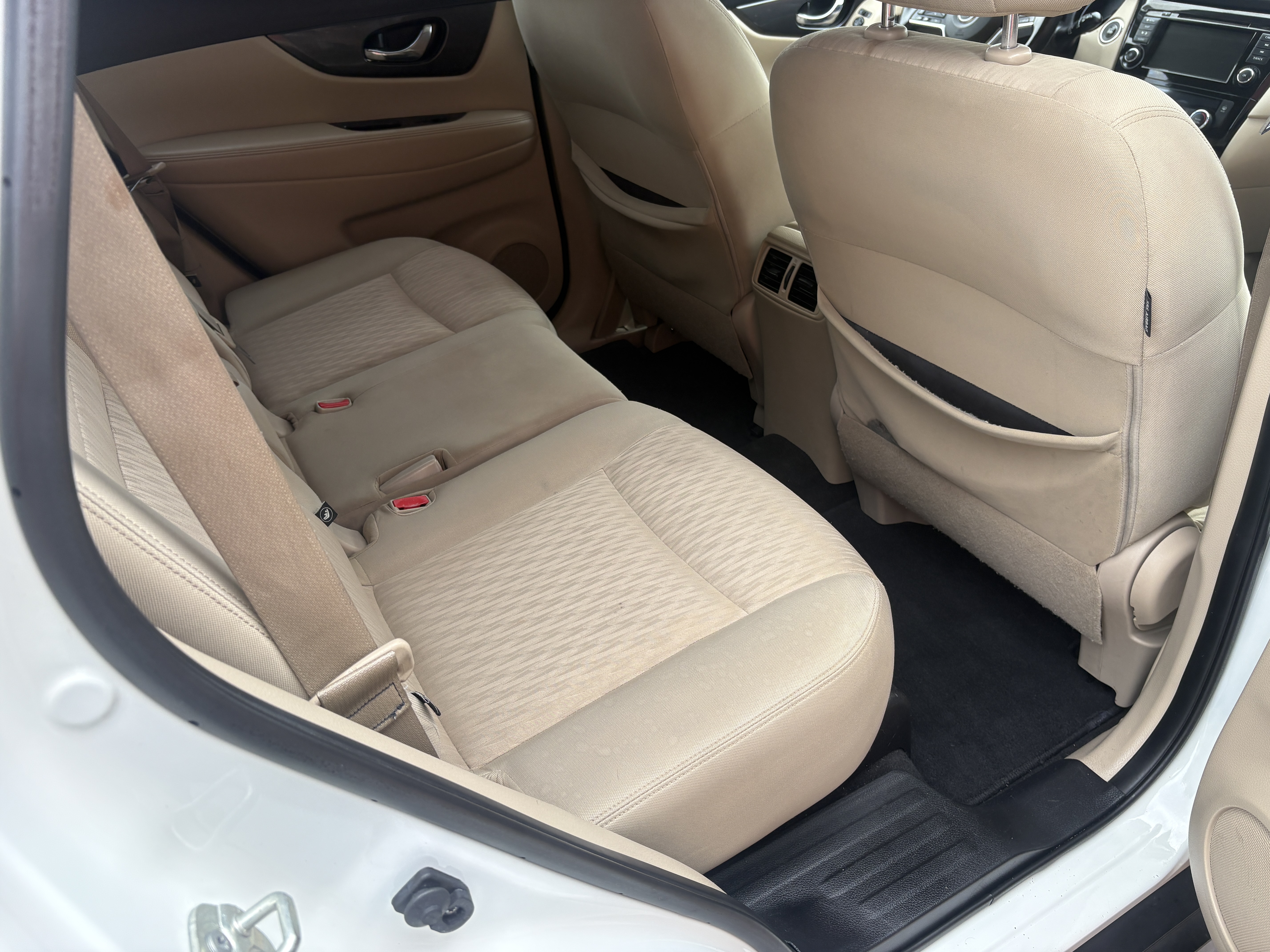 2020 Nissan Rogue SV - Photo 12