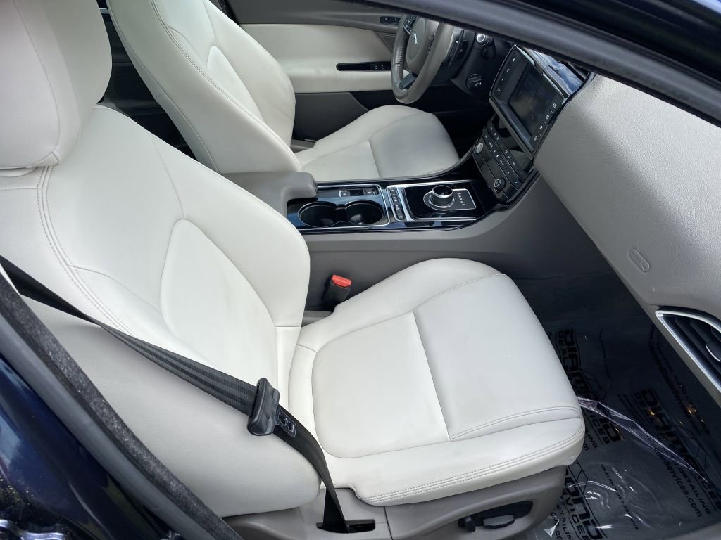 2017 Jaguar XE Premium