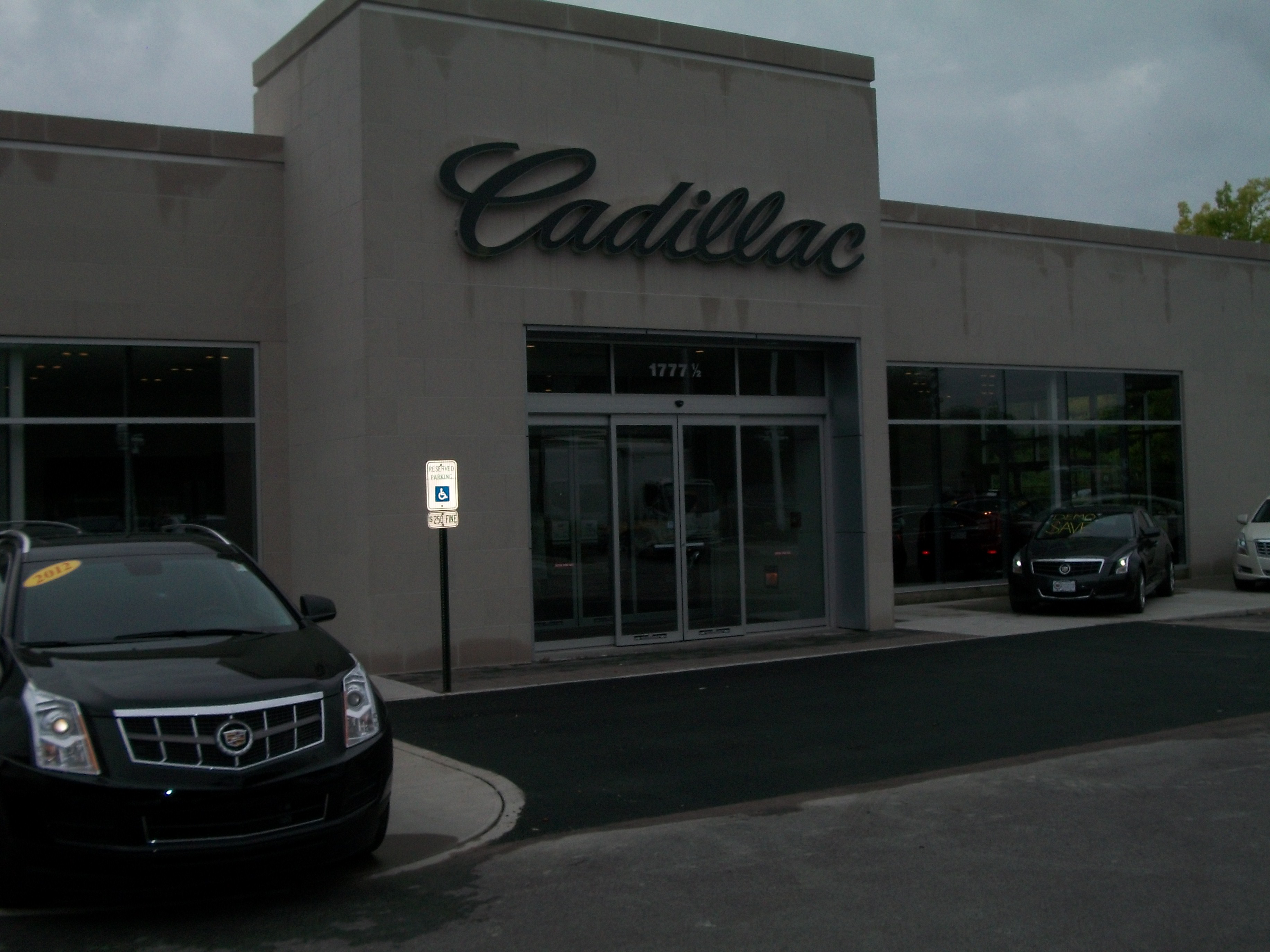 Napleton's River Oaks Lincoln Cadillac in Calumet city, IL Cars