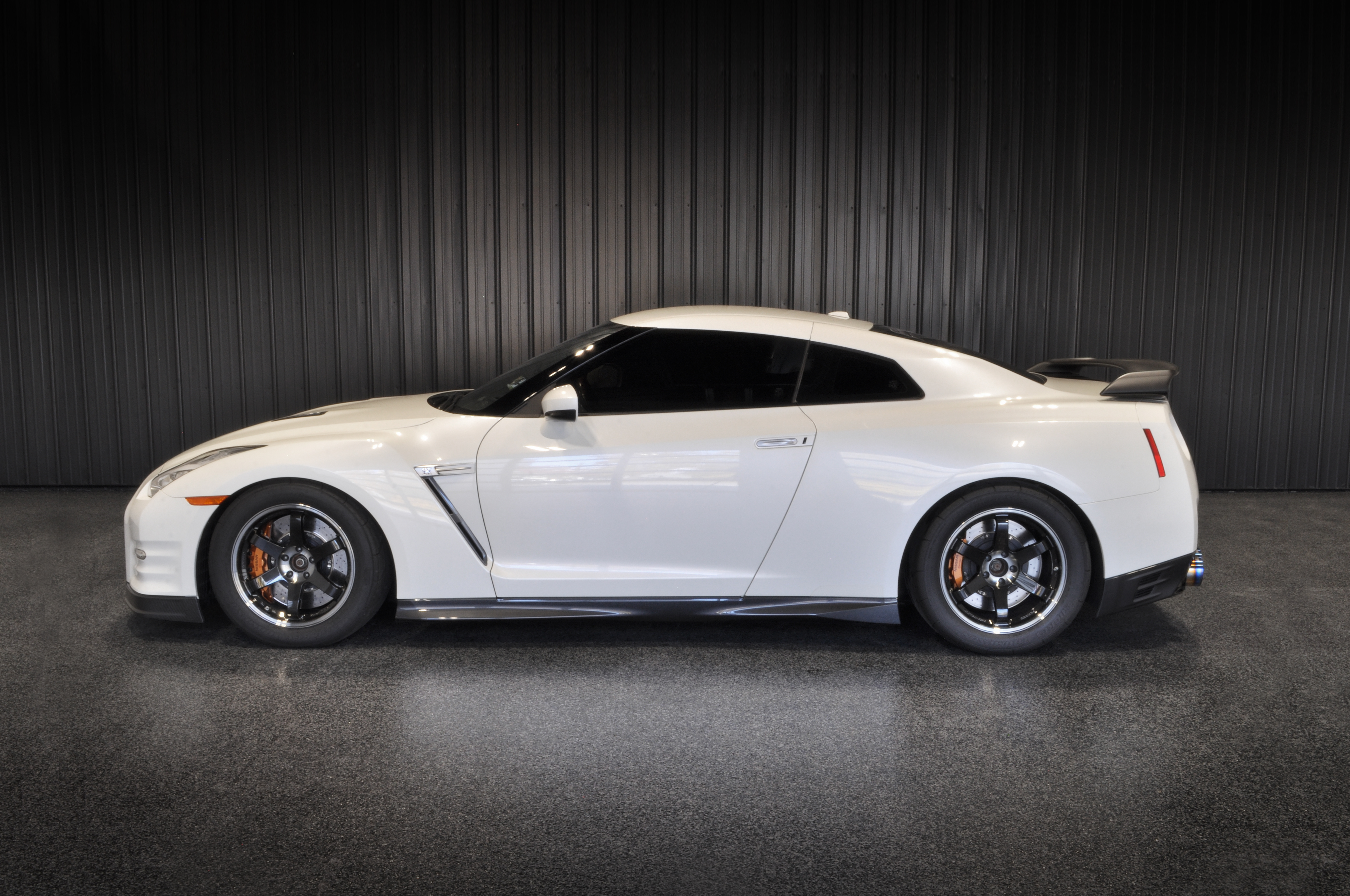 2014 Nissan GT-R 