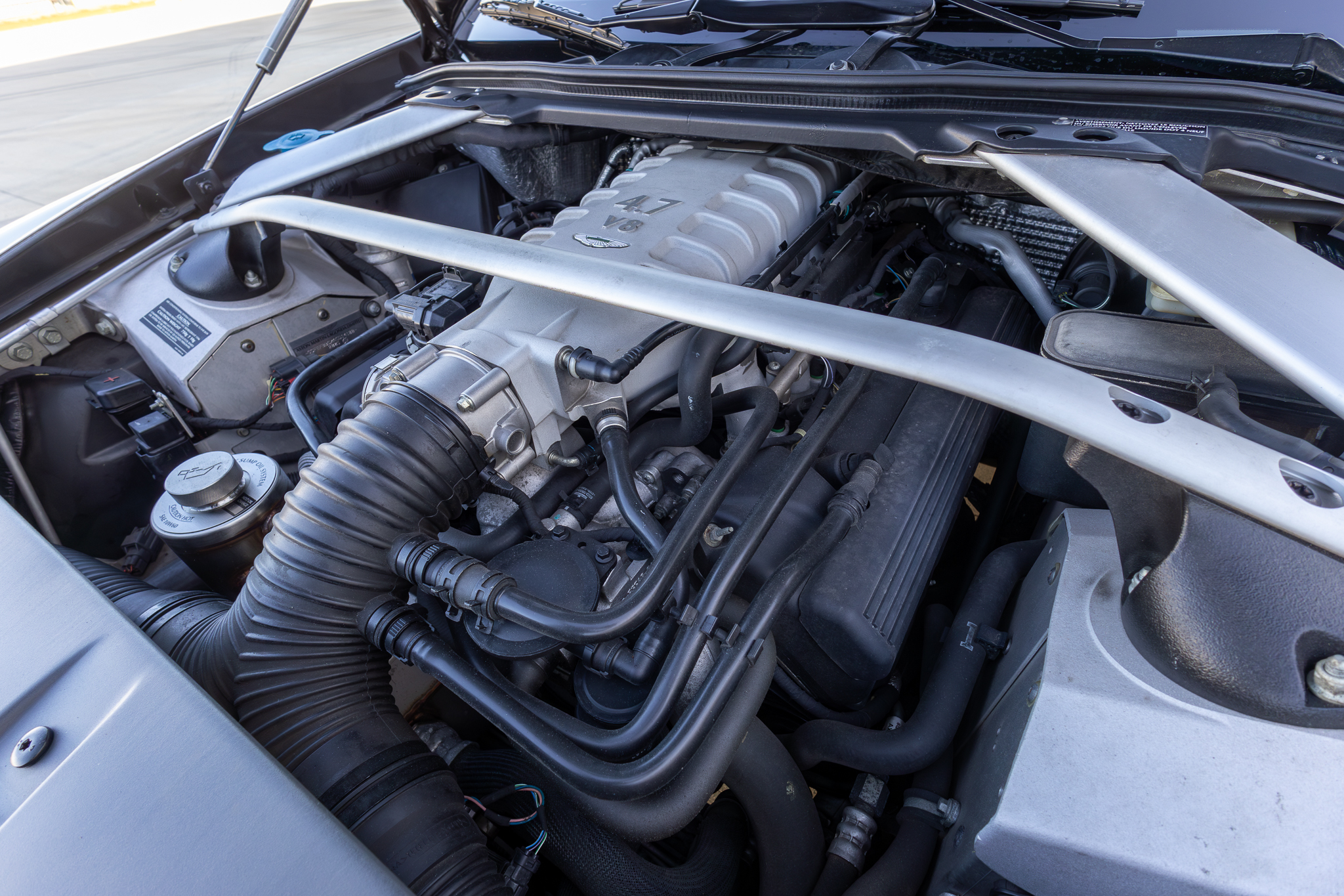 2010 Aston Martin V8 Vantage Base - Photo 38