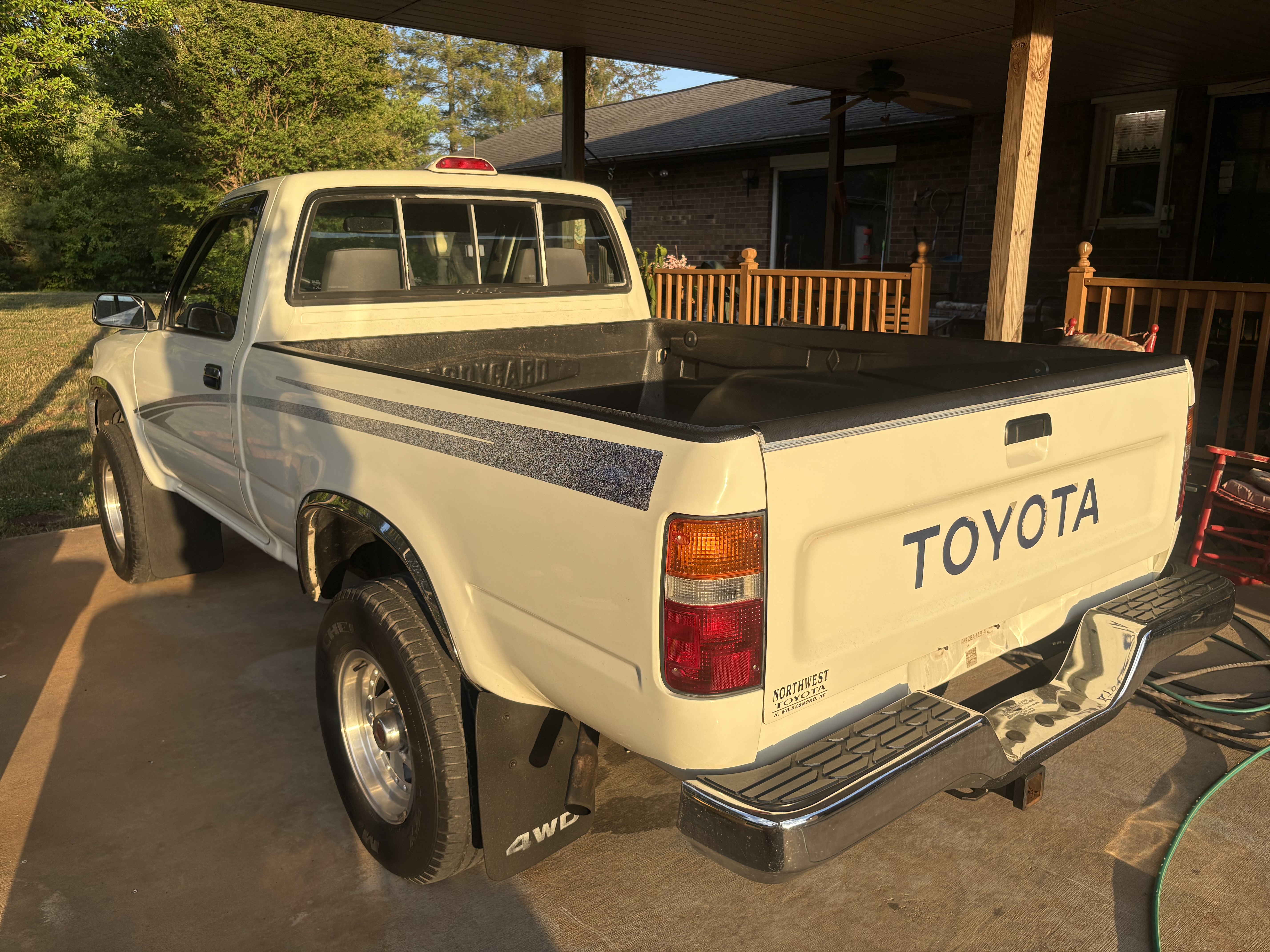 Used 1994 Toyota Pickup 4x4 Regular Cab DX