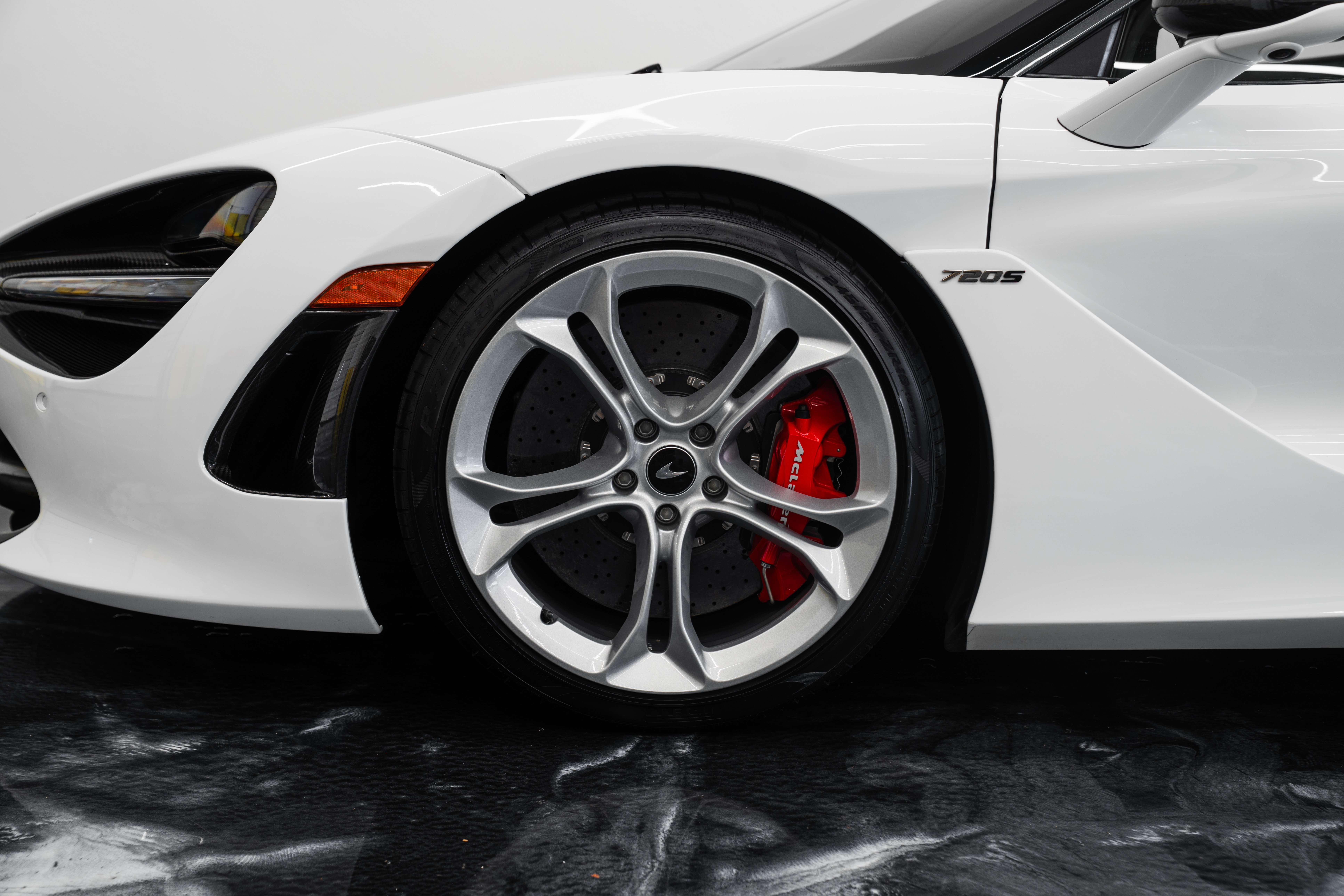 Used 2020 McLaren 720S Performance photo 20