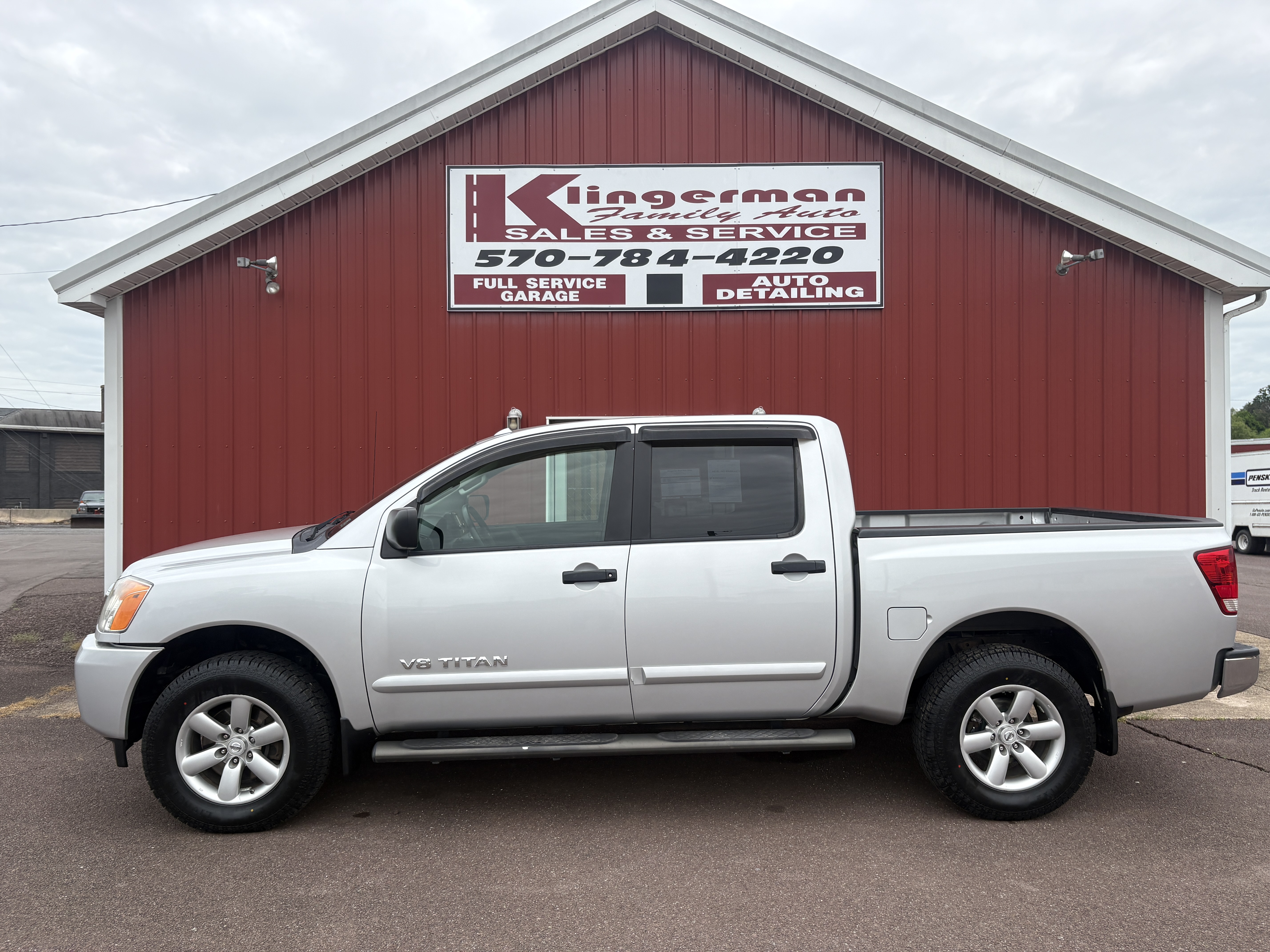 2014 Nissan Titan SV 4X4 Crew Cab SWB's photo