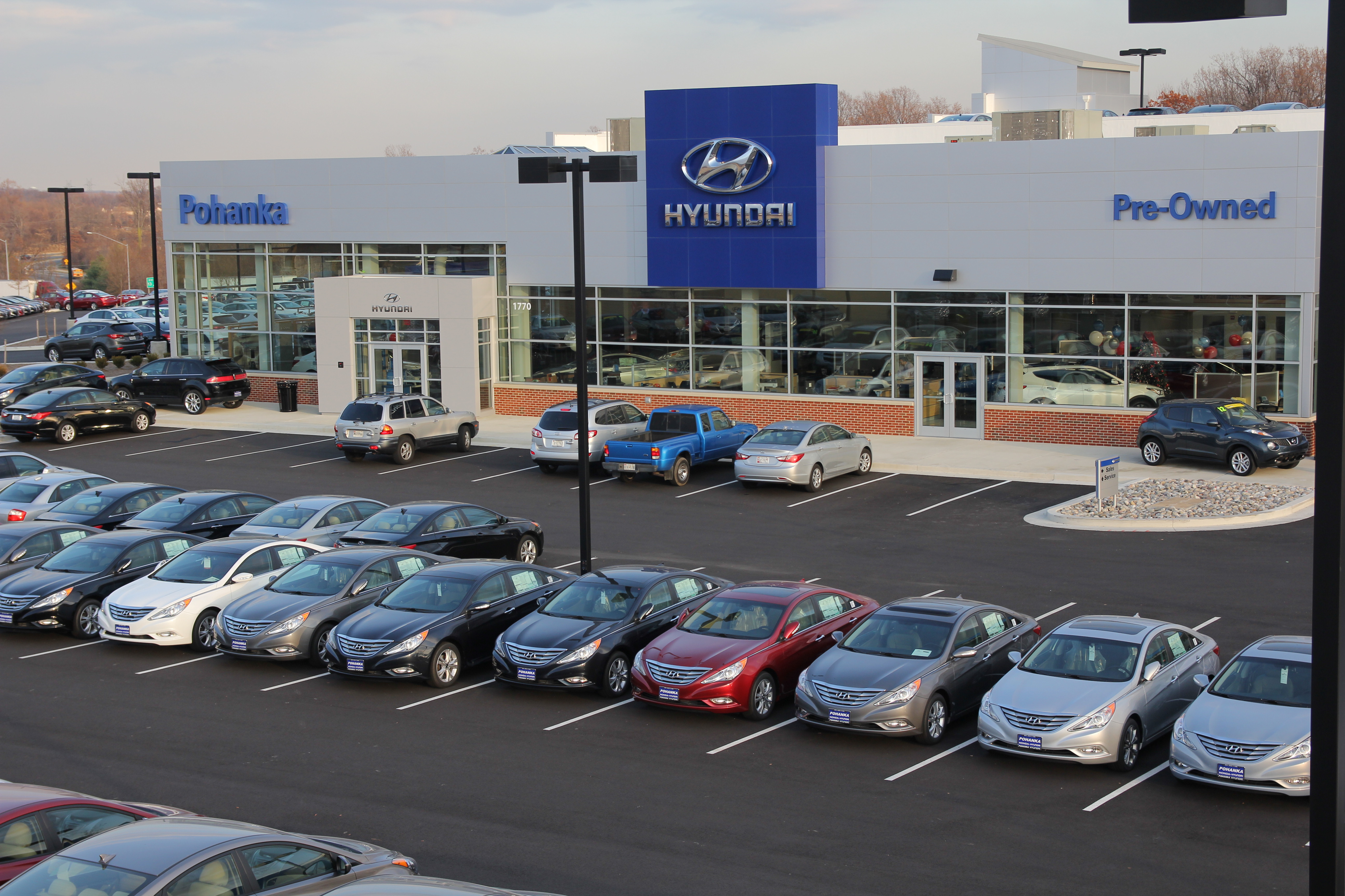 Hyundai Dealer Altoona Pagiantess In Yoga Pants - d1z9jp7