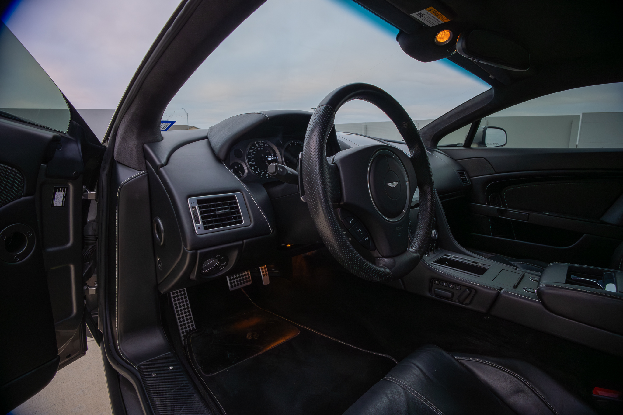 2008 Aston Martin V8 Vantage SPORTSHIFT Base - Photo 25