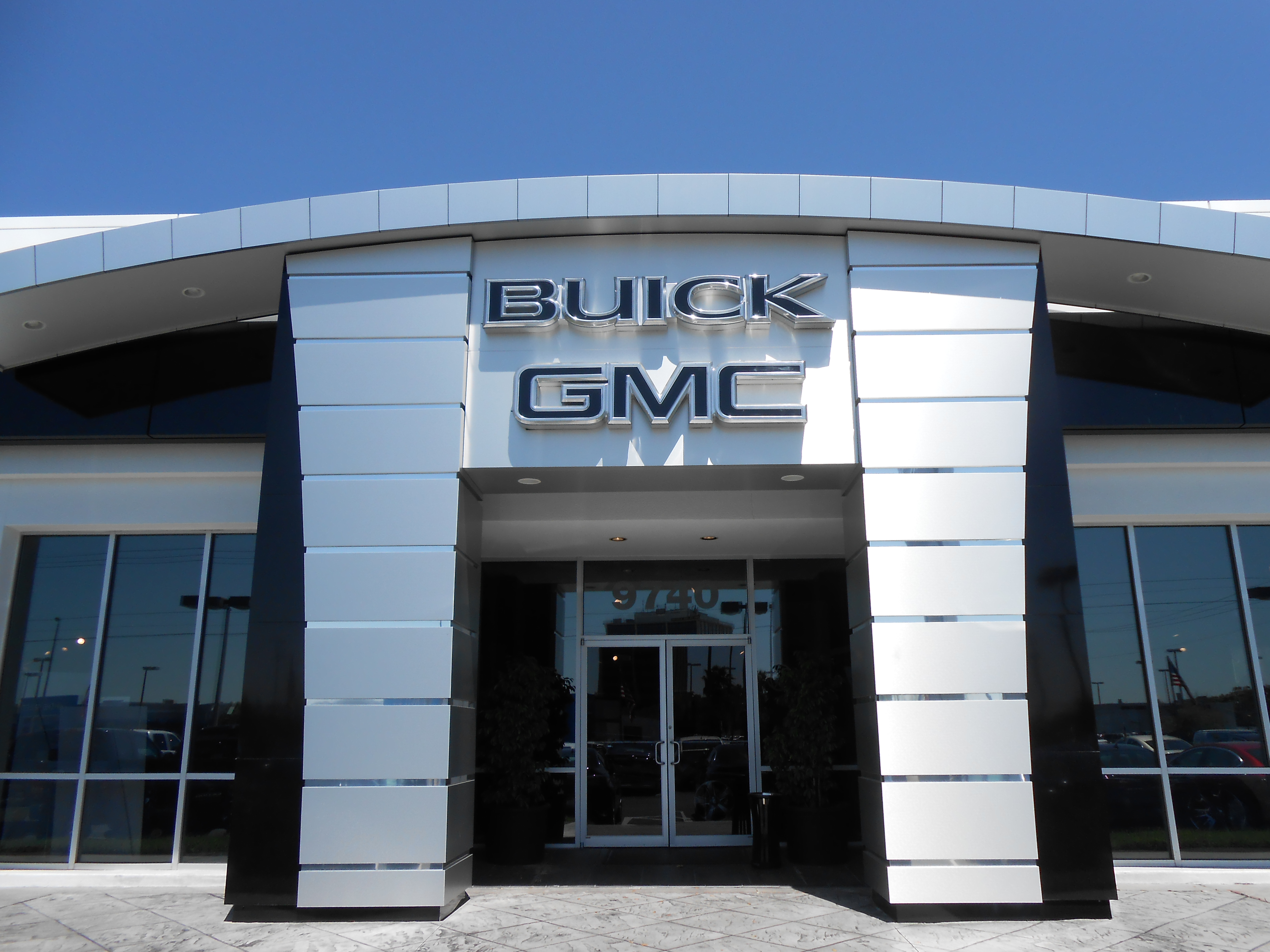 Rivard Buick GMC Dealership in Tampa, FL